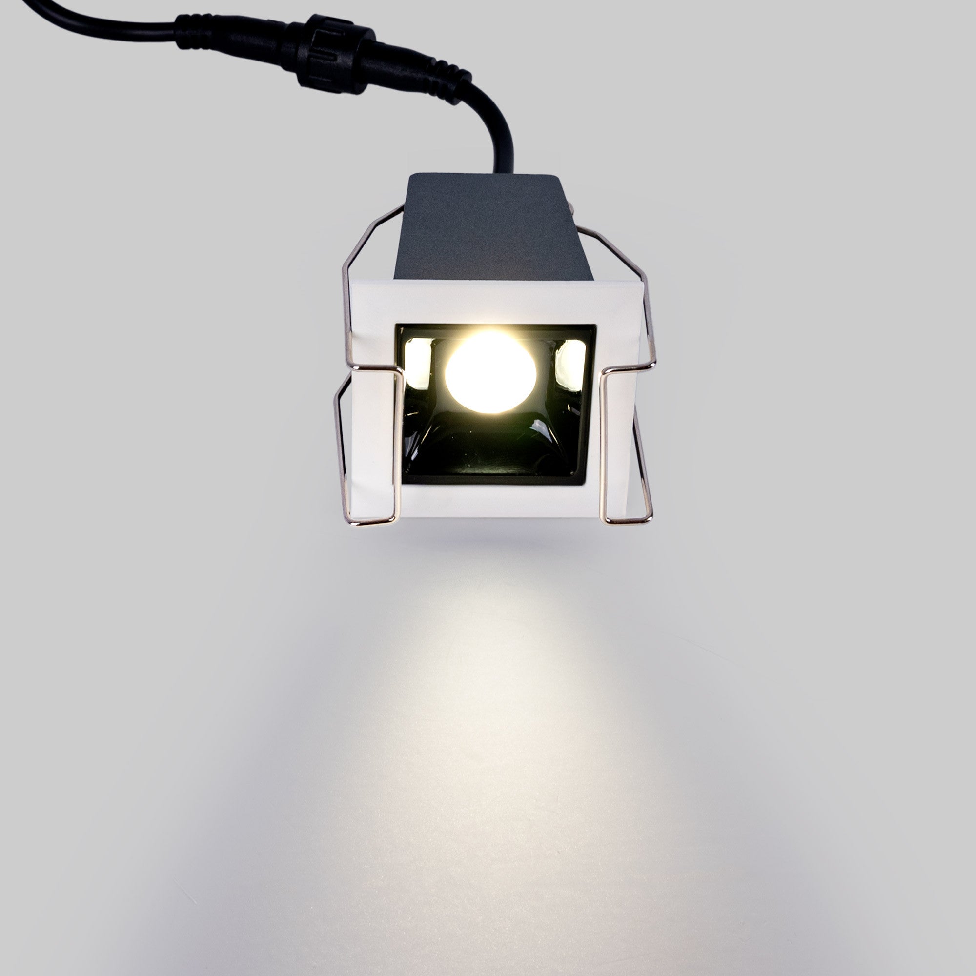 Foco lineal LED empotrable 2W - UGR18 - CRI90 - Chip OSRAM