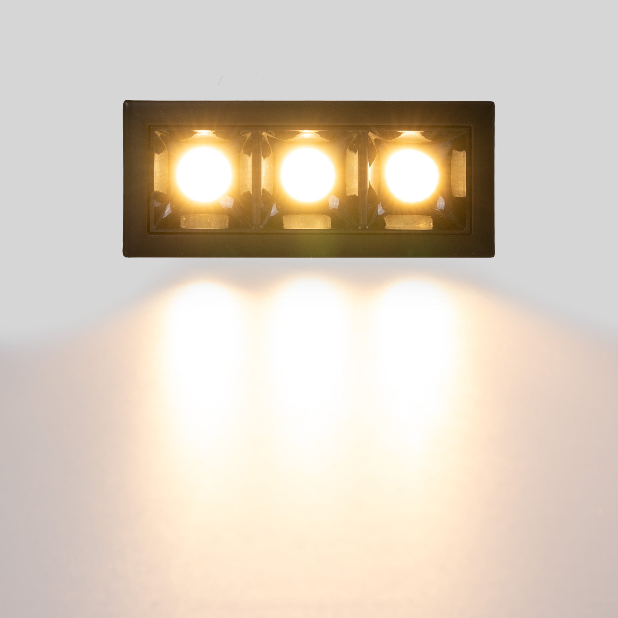 Foco lineal LED empotrable triple 6W - UGR18 - CRI90 - Chip OSRAM