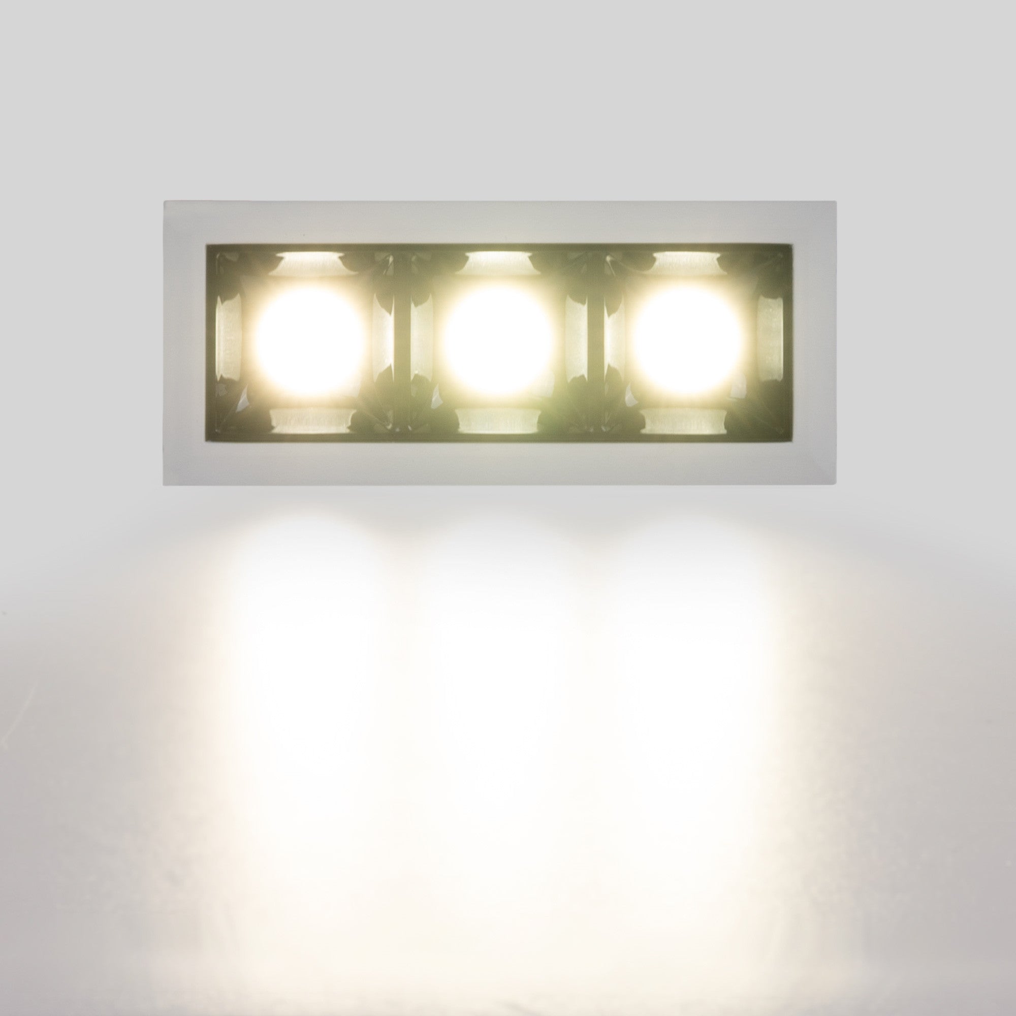 Foco lineal LED empotrable triple 6W - UGR18 - CRI90 - Chip OSRAM