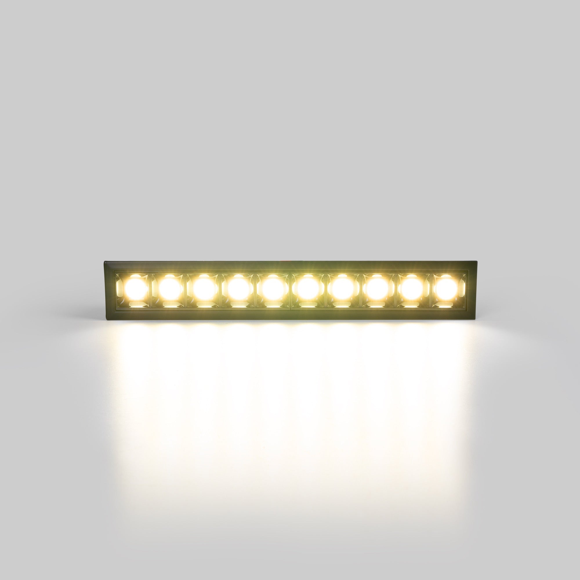 Foco lineal LED empotrable 20W - UGR18 - CRI90 - Chip OSRAM