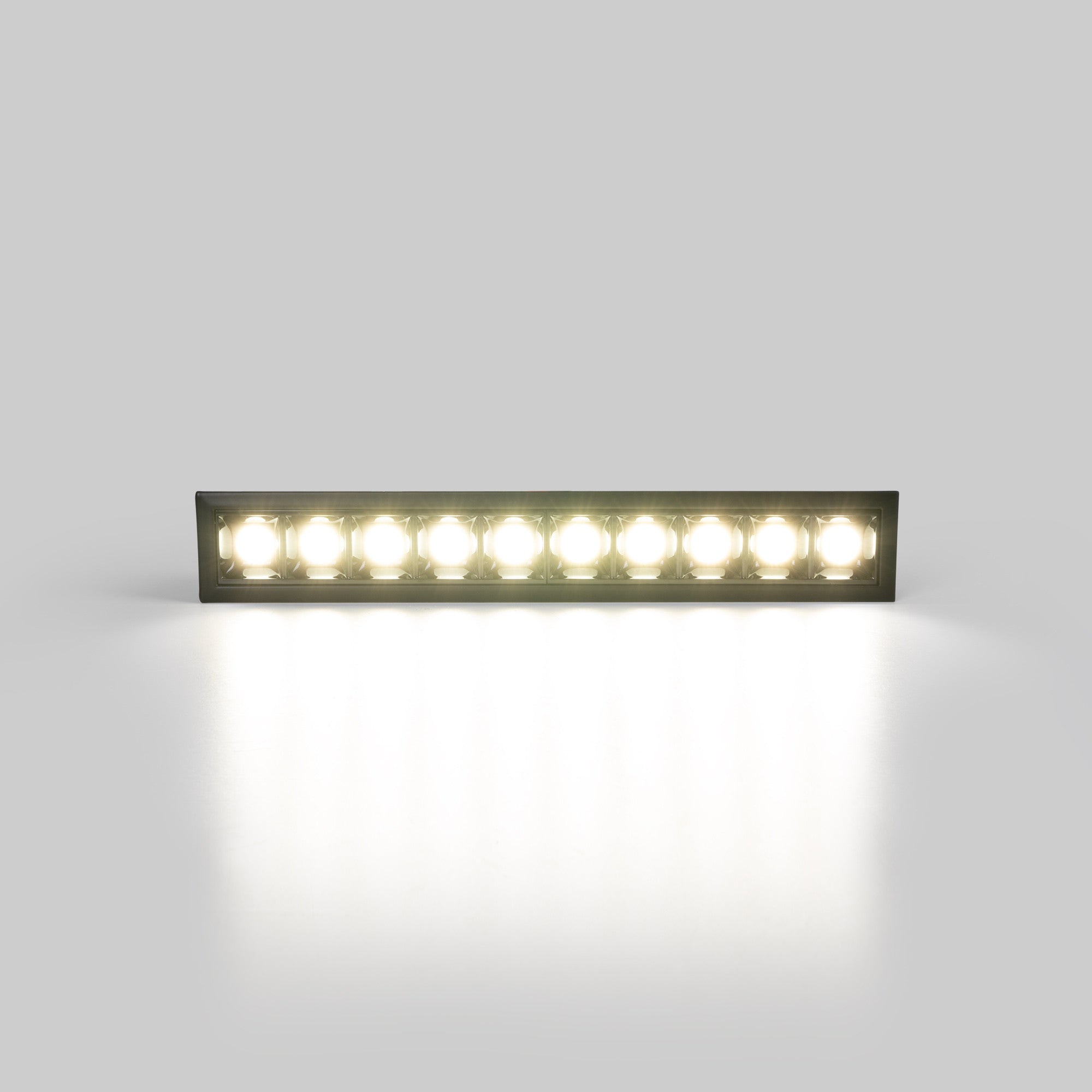 Foco lineal LED empotrable 20W - UGR18 - CRI90 - Chip OSRAM