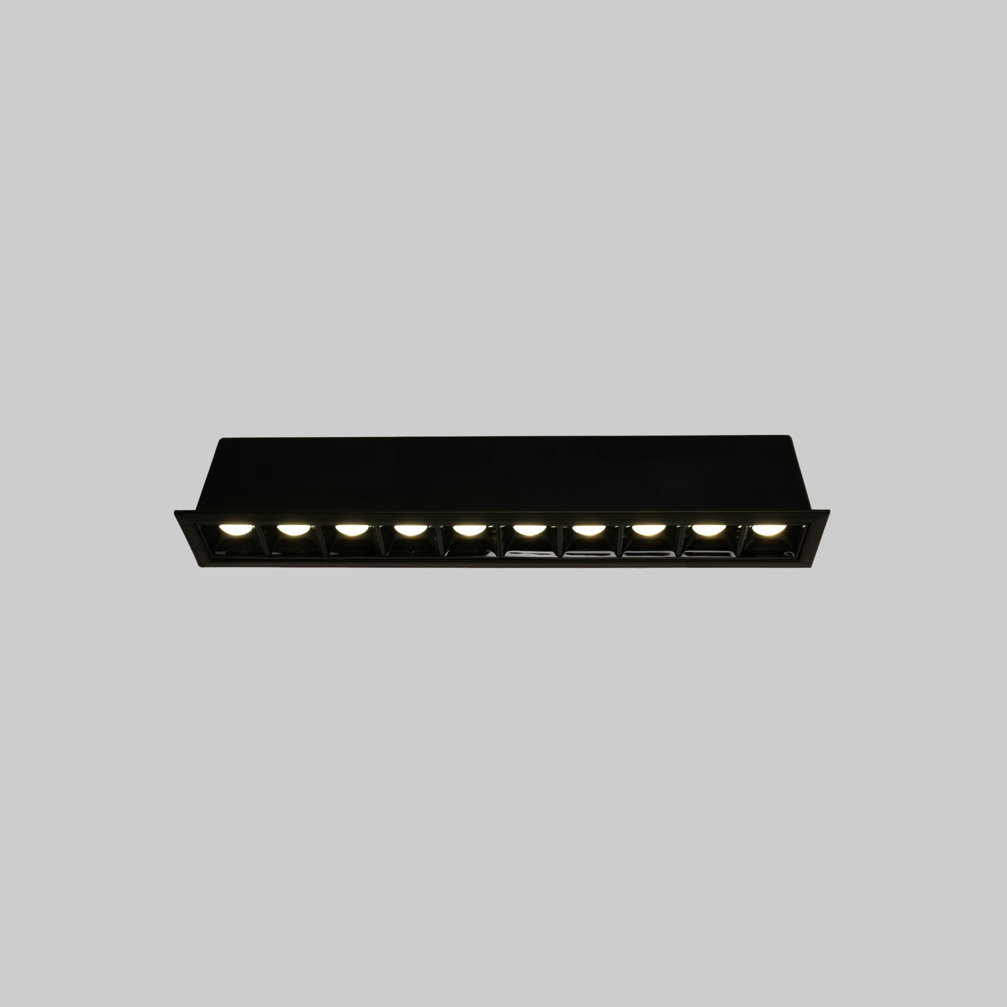 Foco lineal LED empotrable 20W - UGR18 - CRI90 - Chip OSRAM