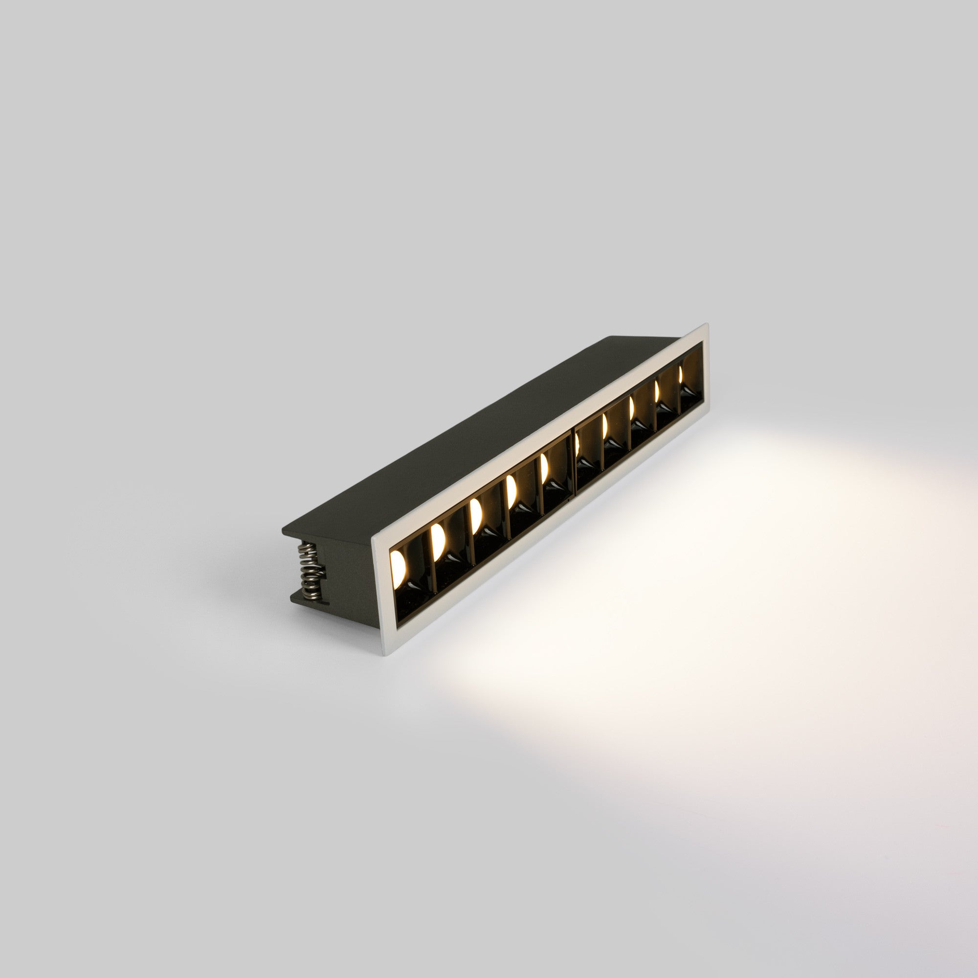 Foco lineal LED empotrable 20W - UGR18 - CRI90 - Chip OSRAM