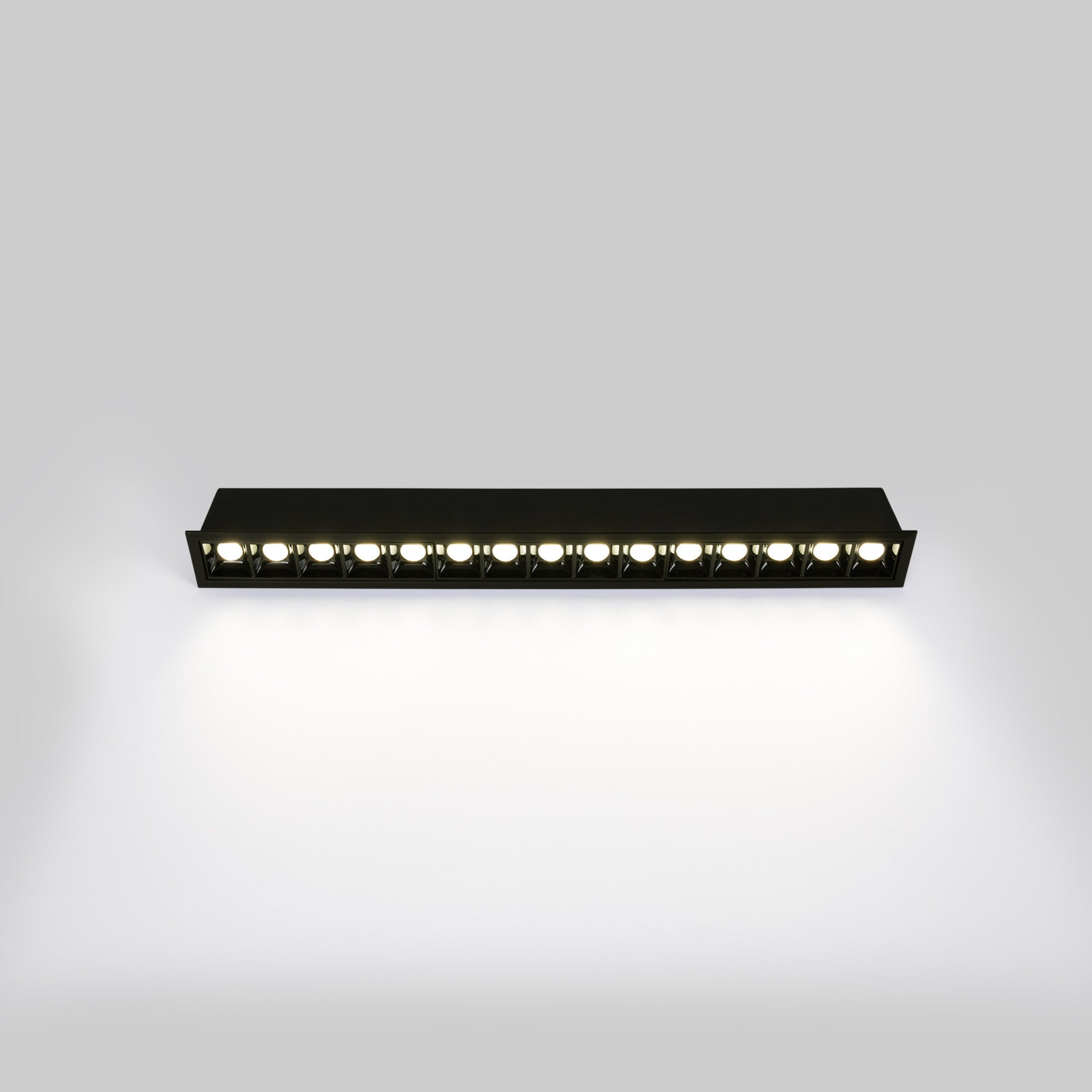 Foco lineal LED empotrable 30W - UGR18 - CRI90 - Chip OSRAM