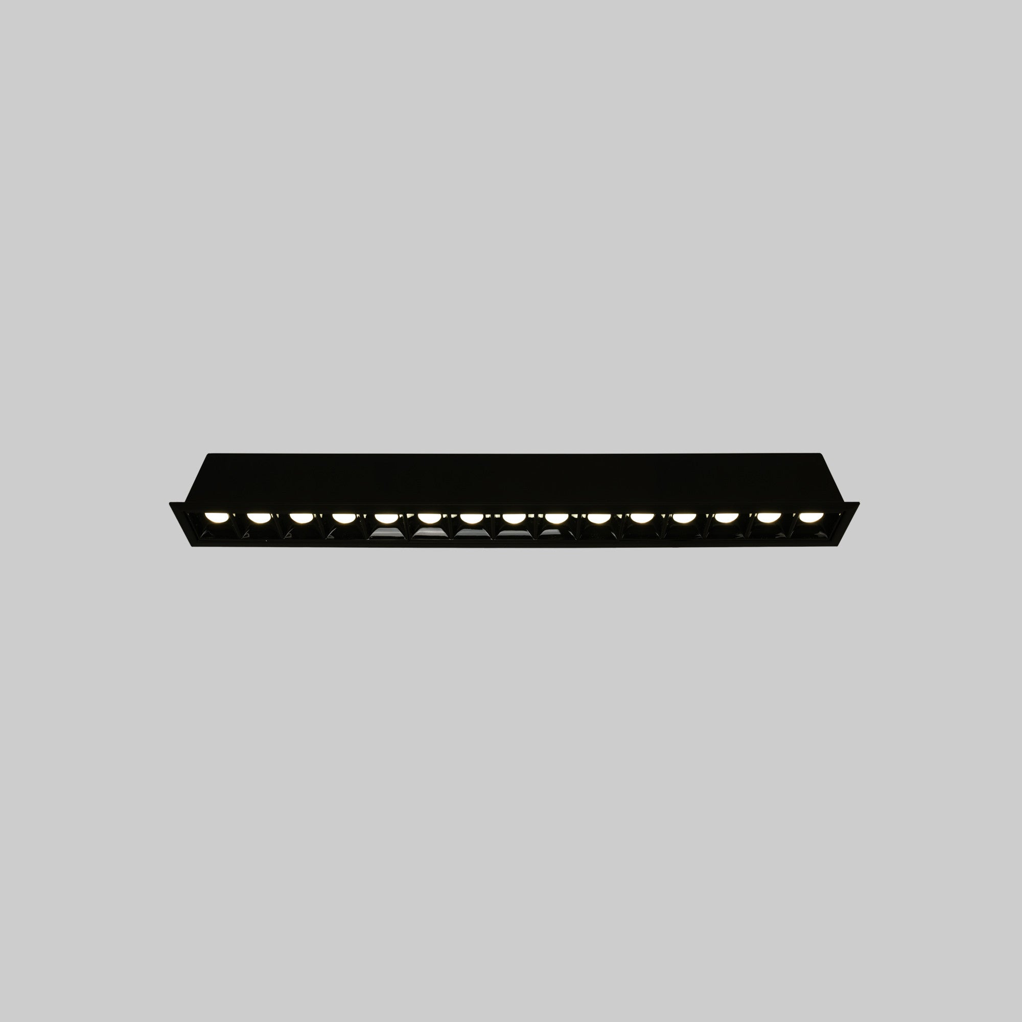 Foco lineal LED empotrable 30W - UGR18 - CRI90 - Chip OSRAM