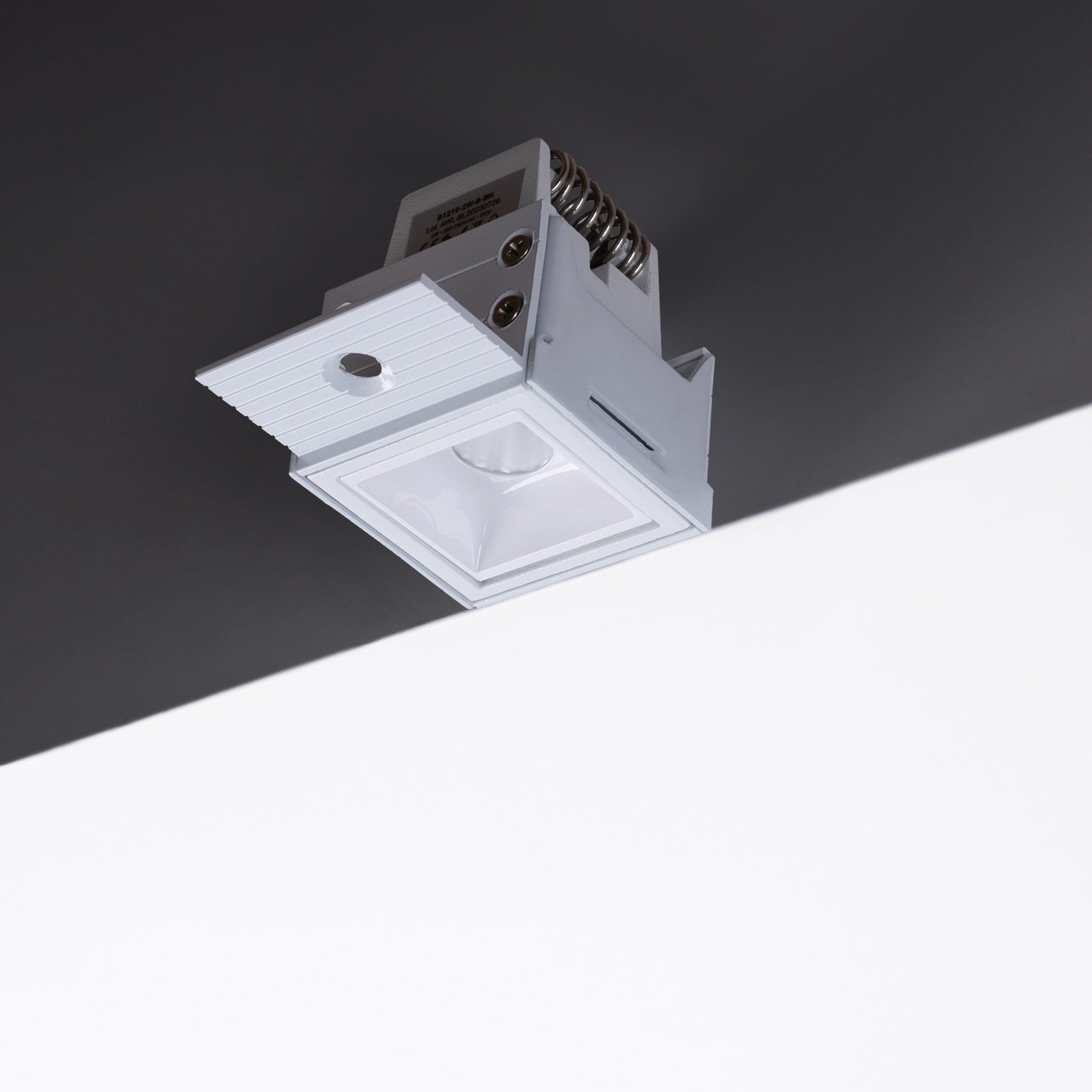 Foco lineal LED trimless / integración - 2W - UGR18 - CRI90