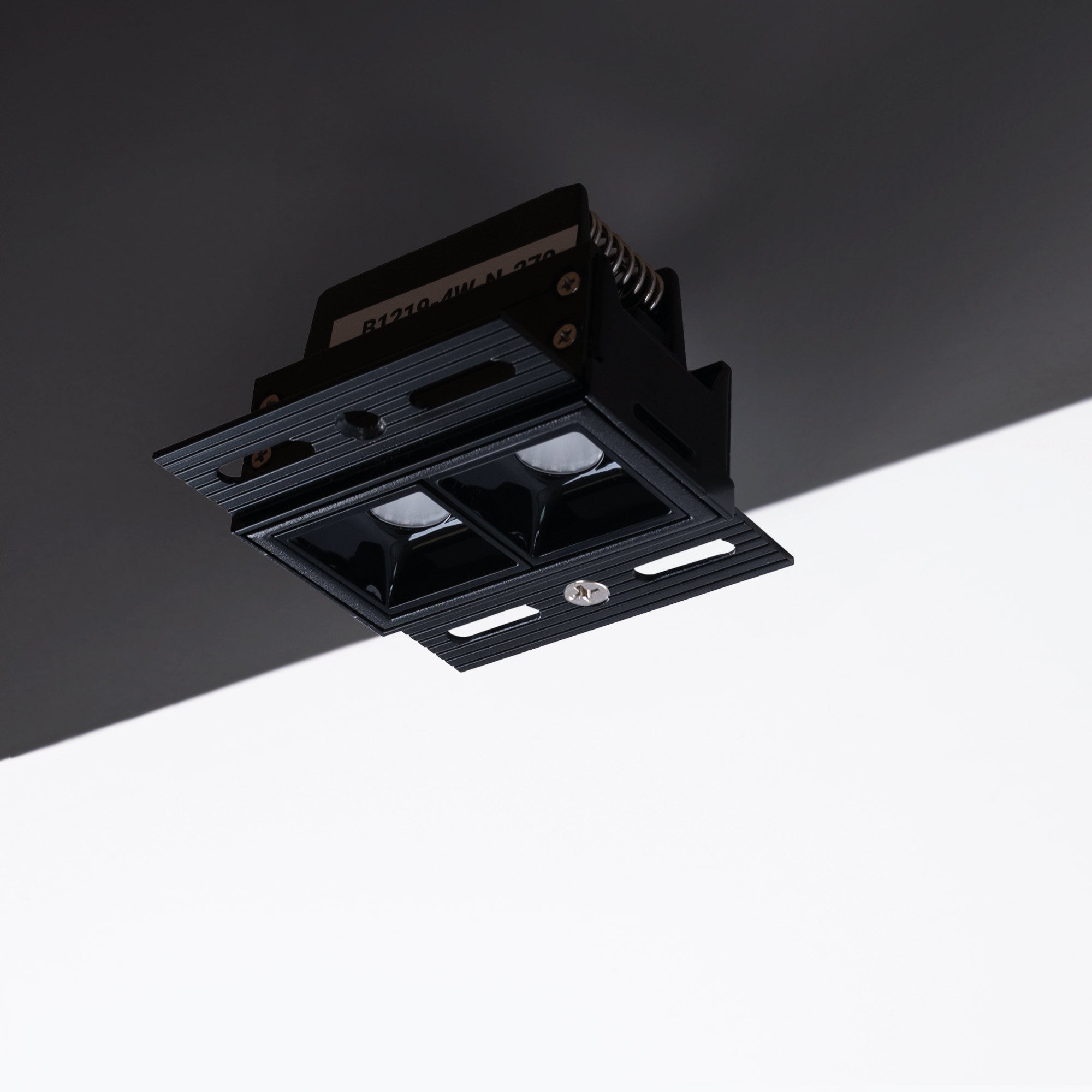 Foco lineal LED trimless / integración - 4W - UGR18 - CRI90