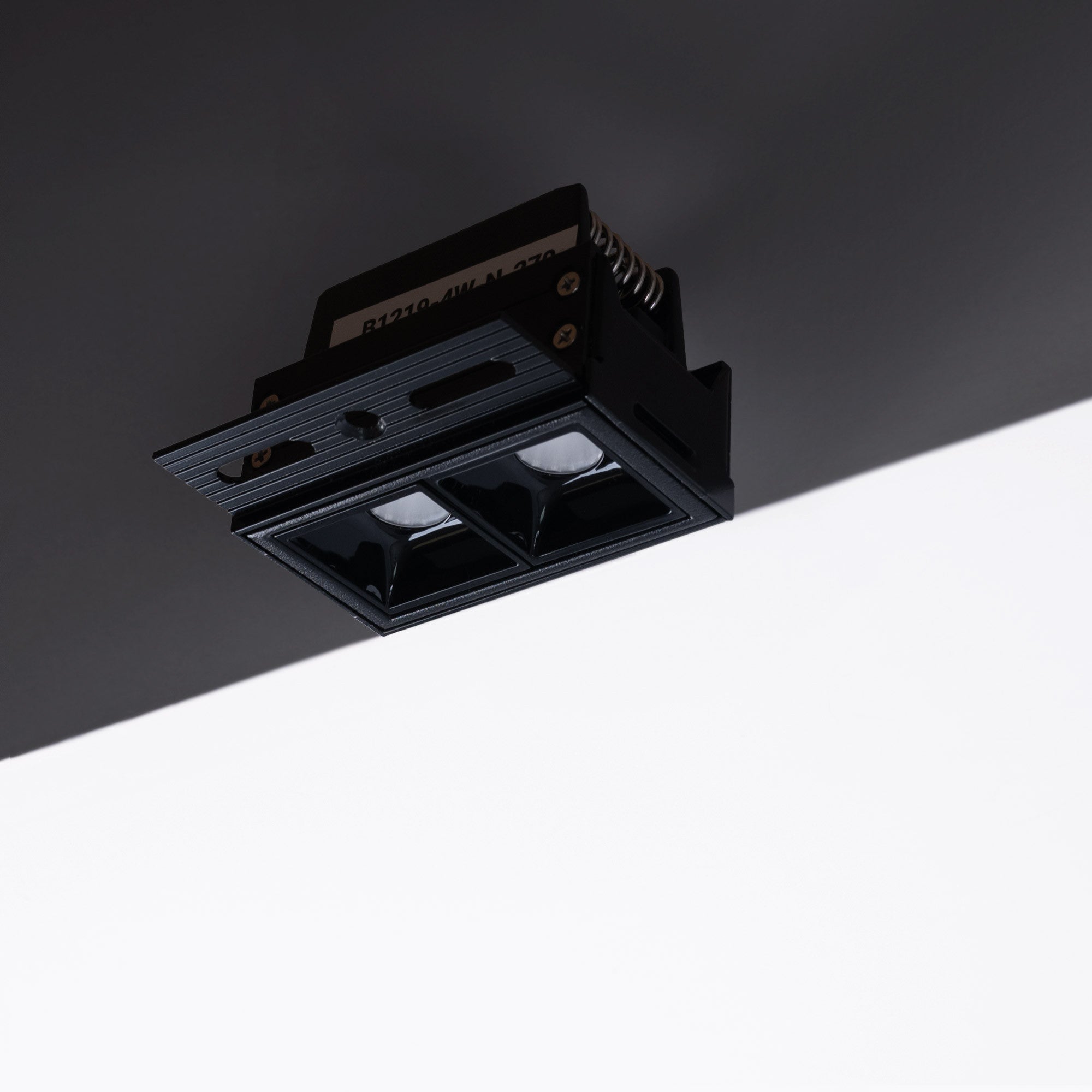 Foco lineal LED trimless / integración - 4W - UGR18 - CRI90