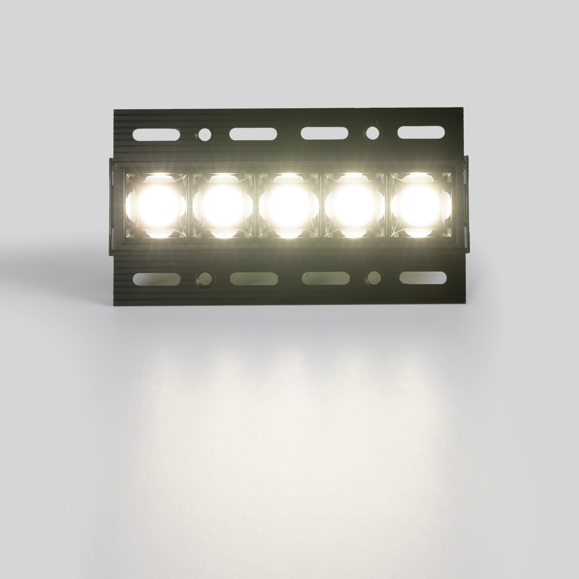Foco lineal LED trimless / integración - 12W - UGR18 - CRI90