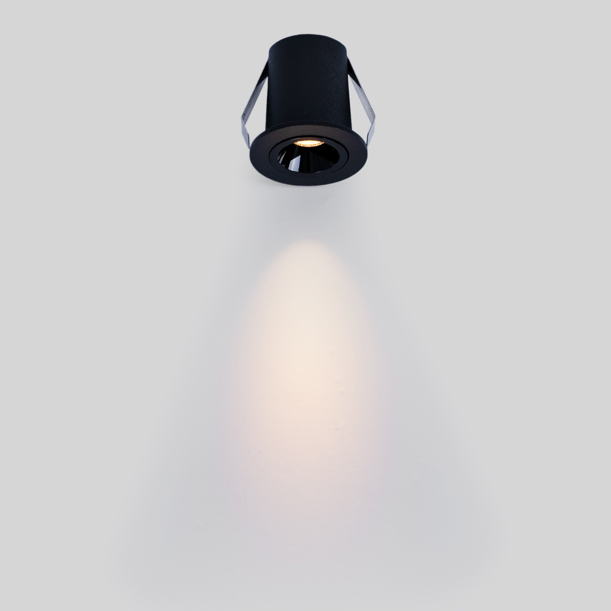 Downlight LED empotrable circular 2W - Chip Osram - UGR18 -  Corte Ø 25mm - Negro