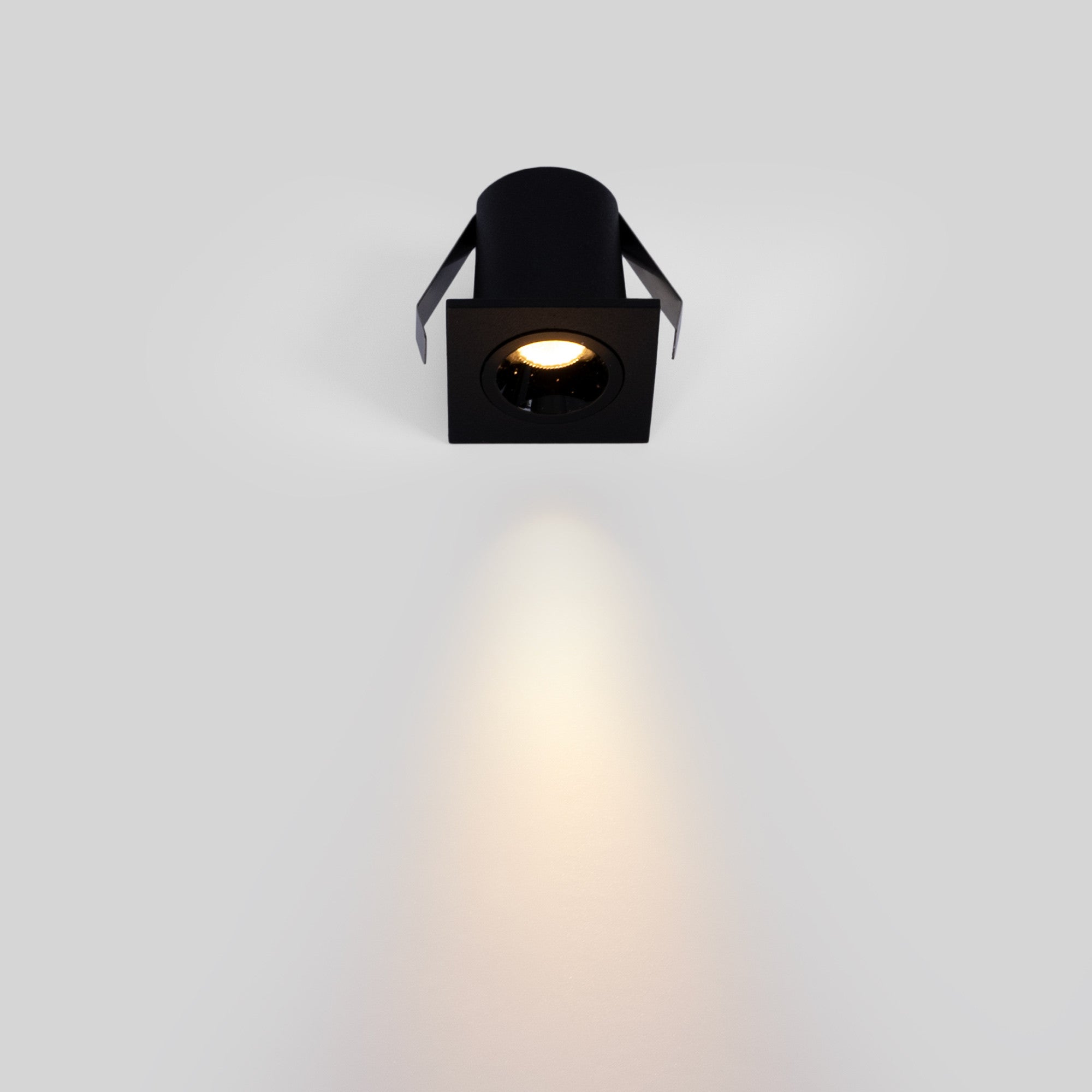 Downlight LED empotrable cuadrado 2W - Chip Osram - UGR18 -  Corte Ø 25mm - Negro