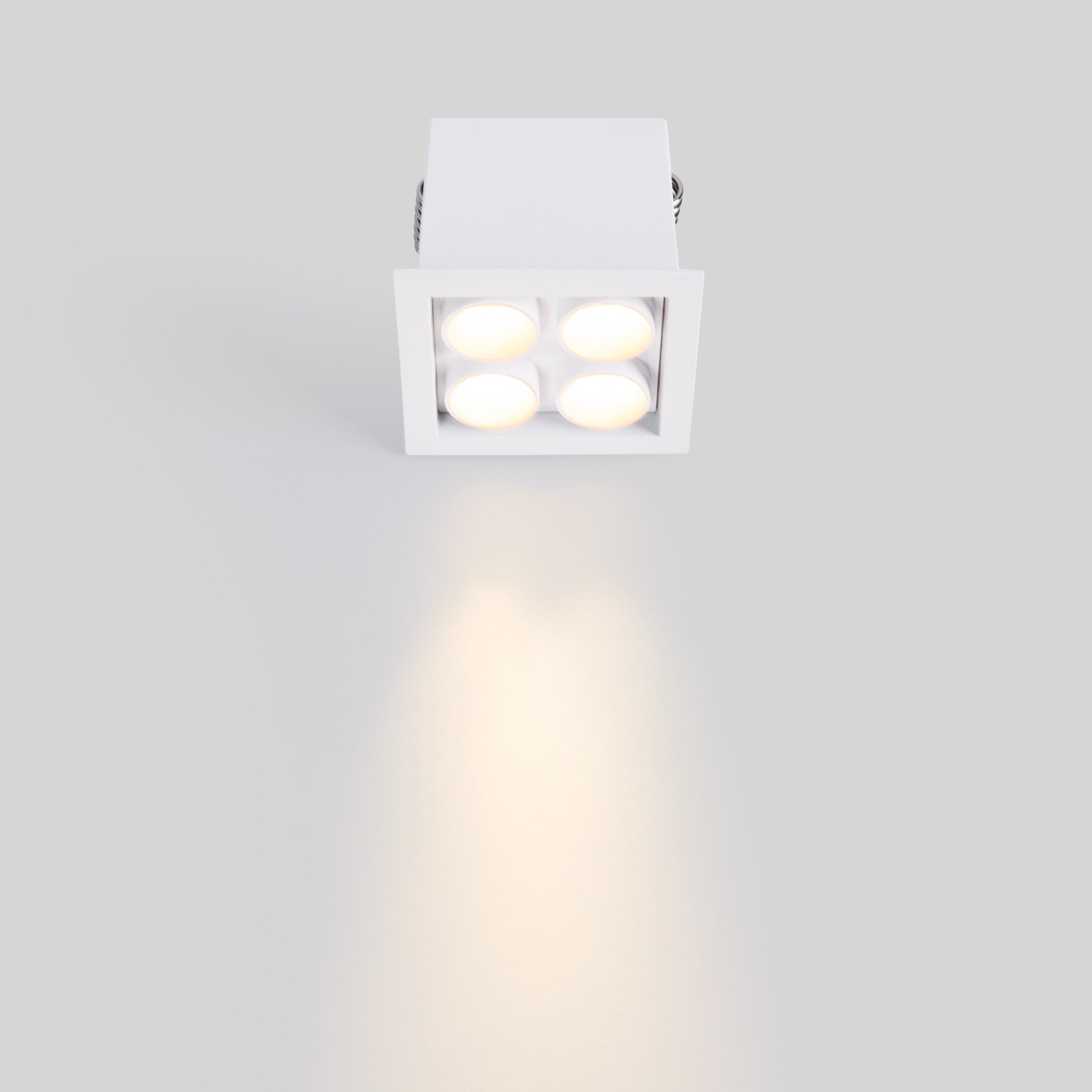 Downlight LED empotrable cuadrado 8W - Chip Osram - UGR18 - Corte 48 x 48 mm