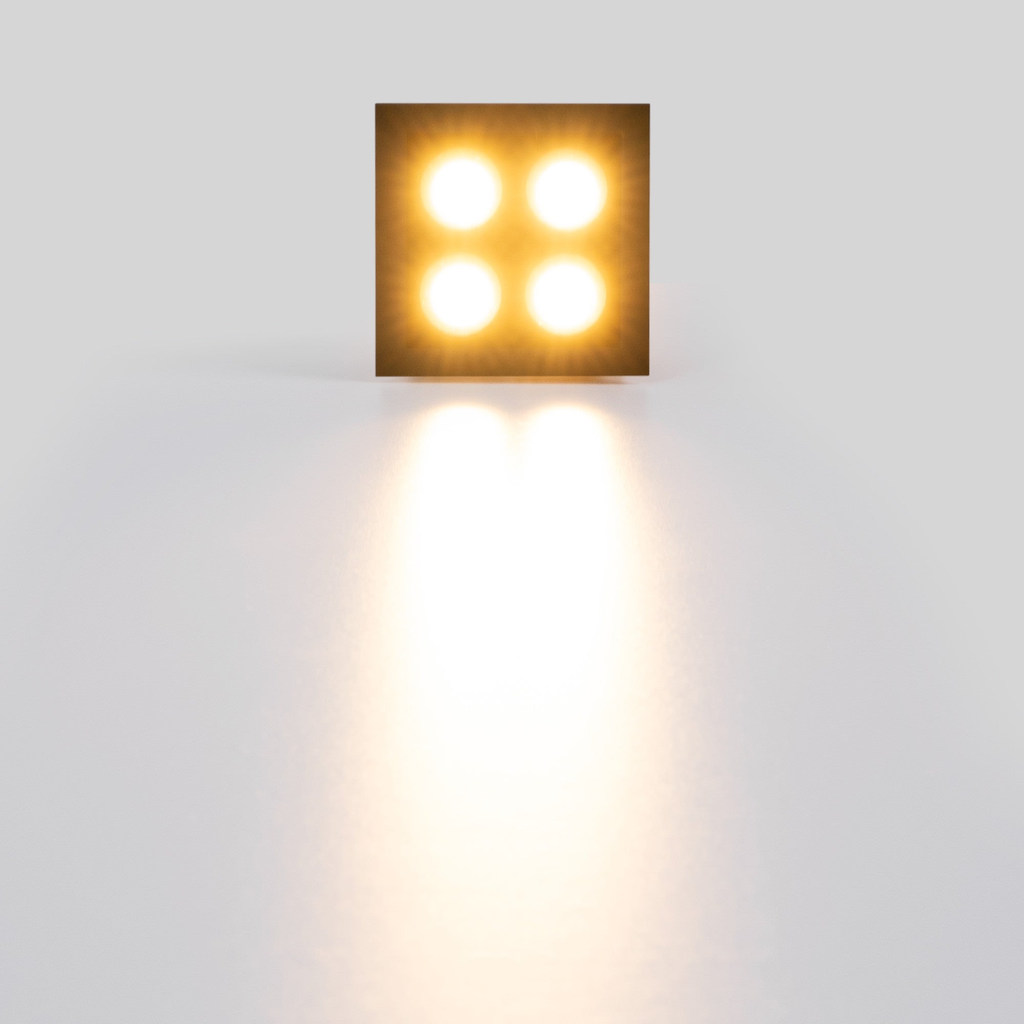 Downlight LED empotrable cuadrado 8W - Chip Osram - UGR18 - Corte 48 x 48 mm