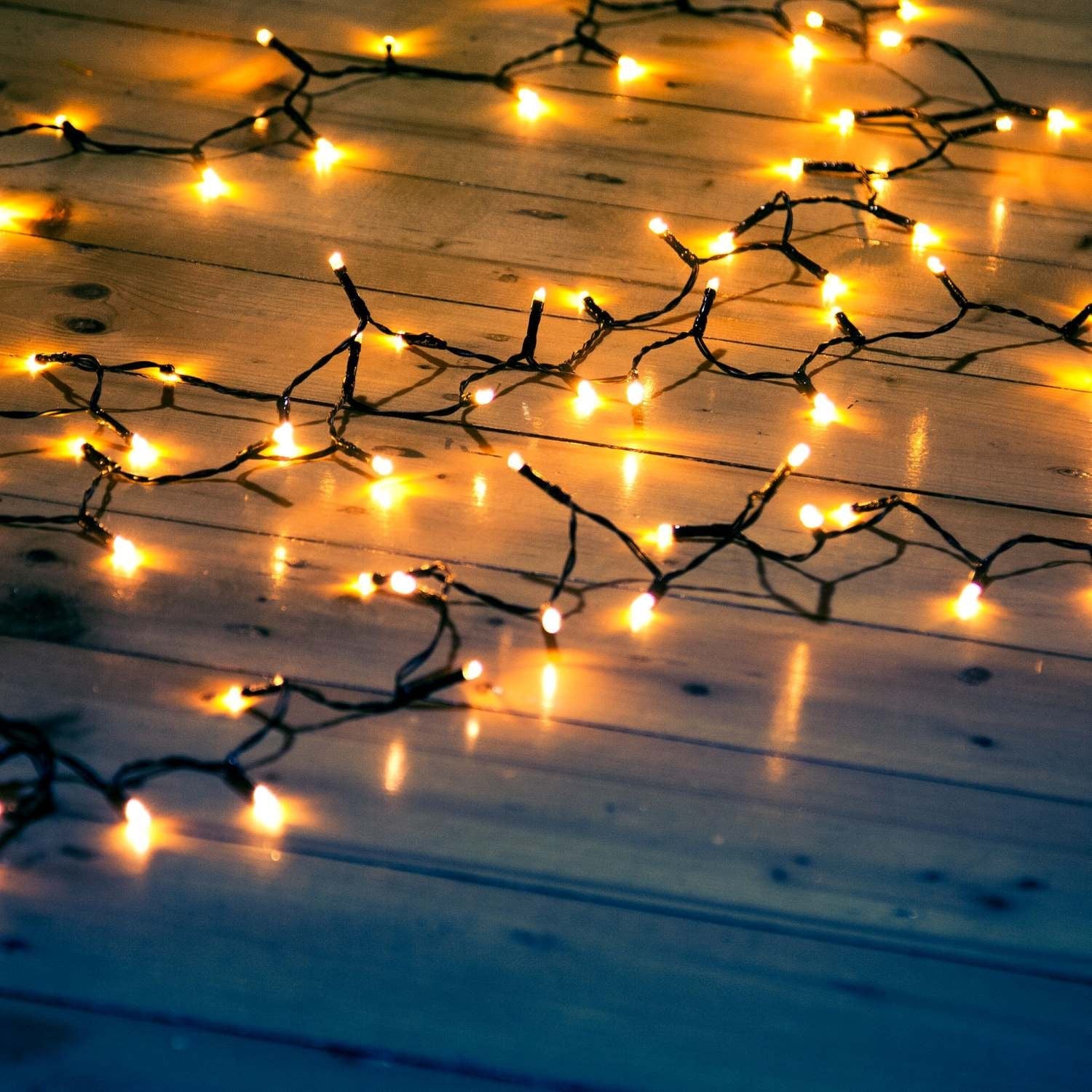 Cortina de luces LED - 1,5m x 90cm - 100 luces - Blanco cálido