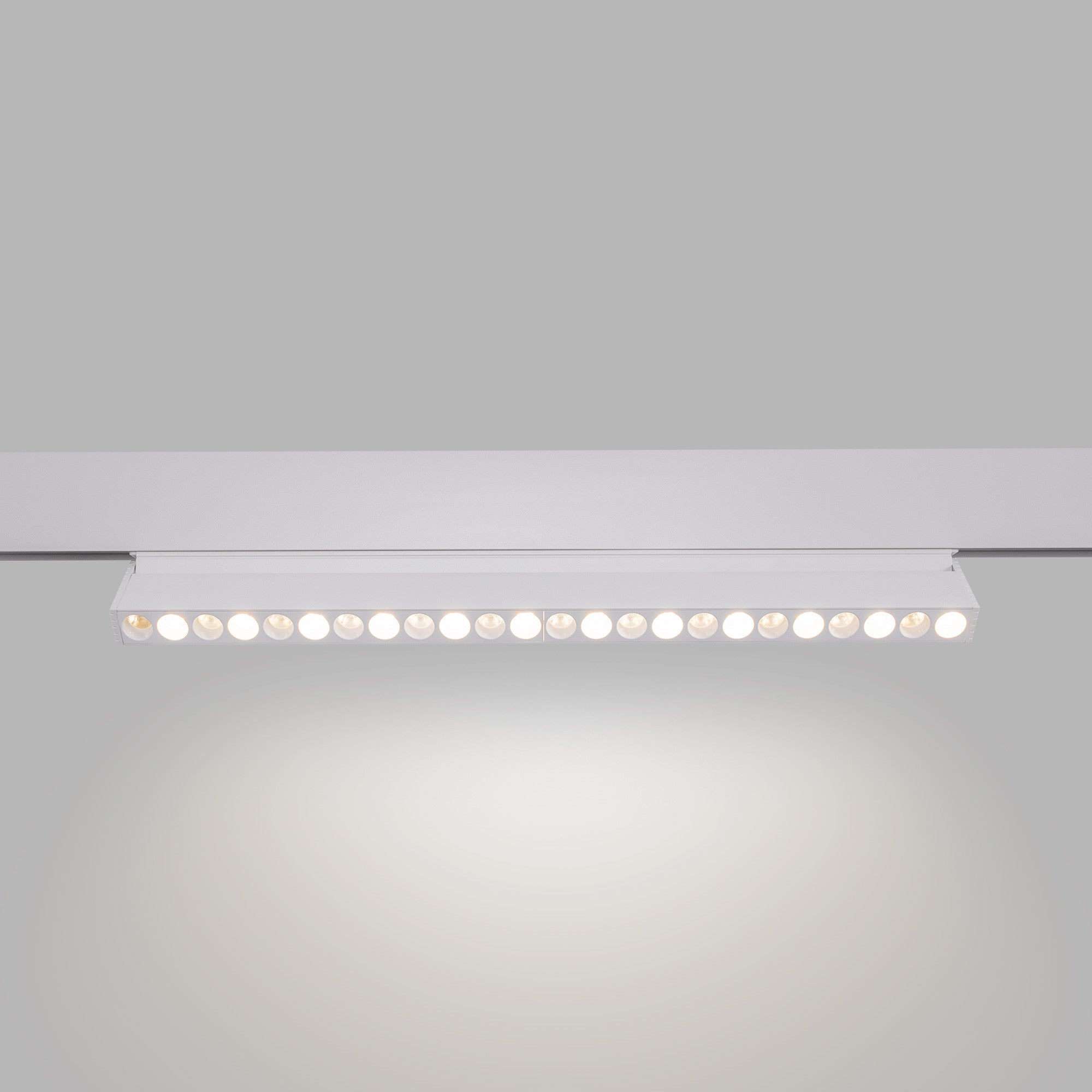 Luminaria lineal orientable para carril magnético RGB + CCT - 12W - UGR18 - Mi Light