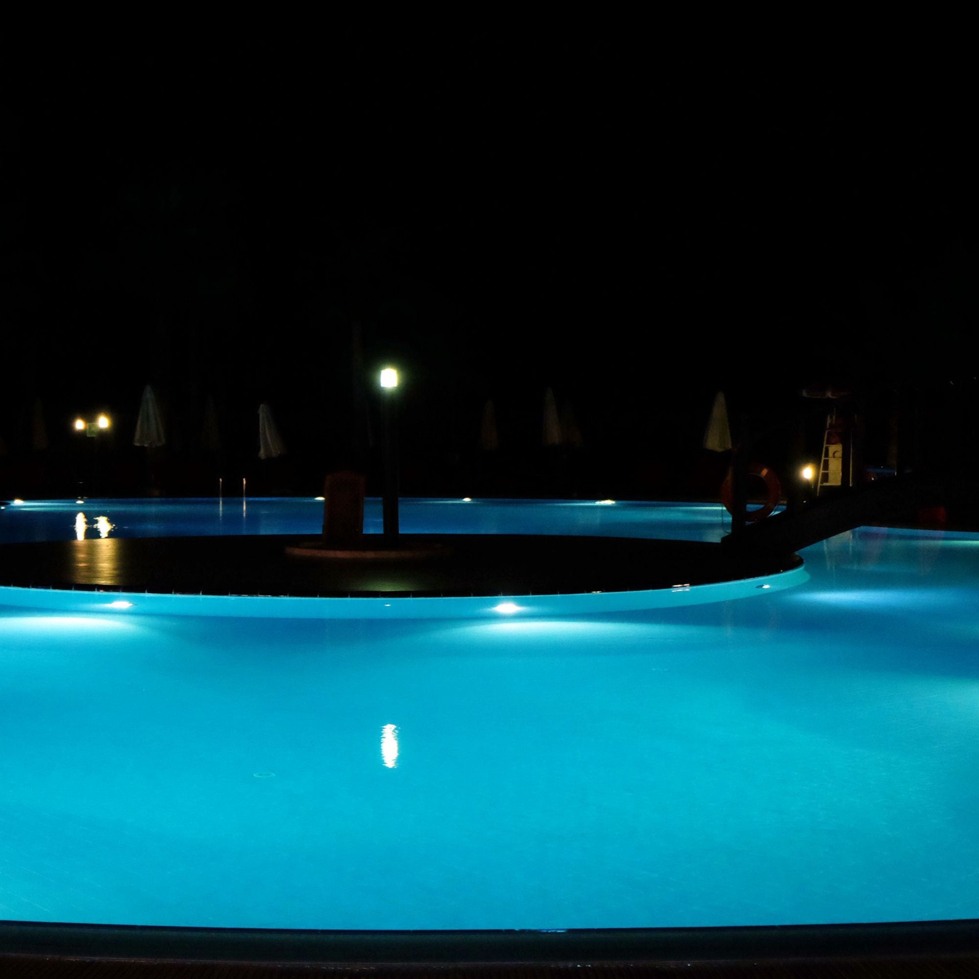 Foco LED para piscina de superficie 12V AC - 24W - Sumergible - IP68
