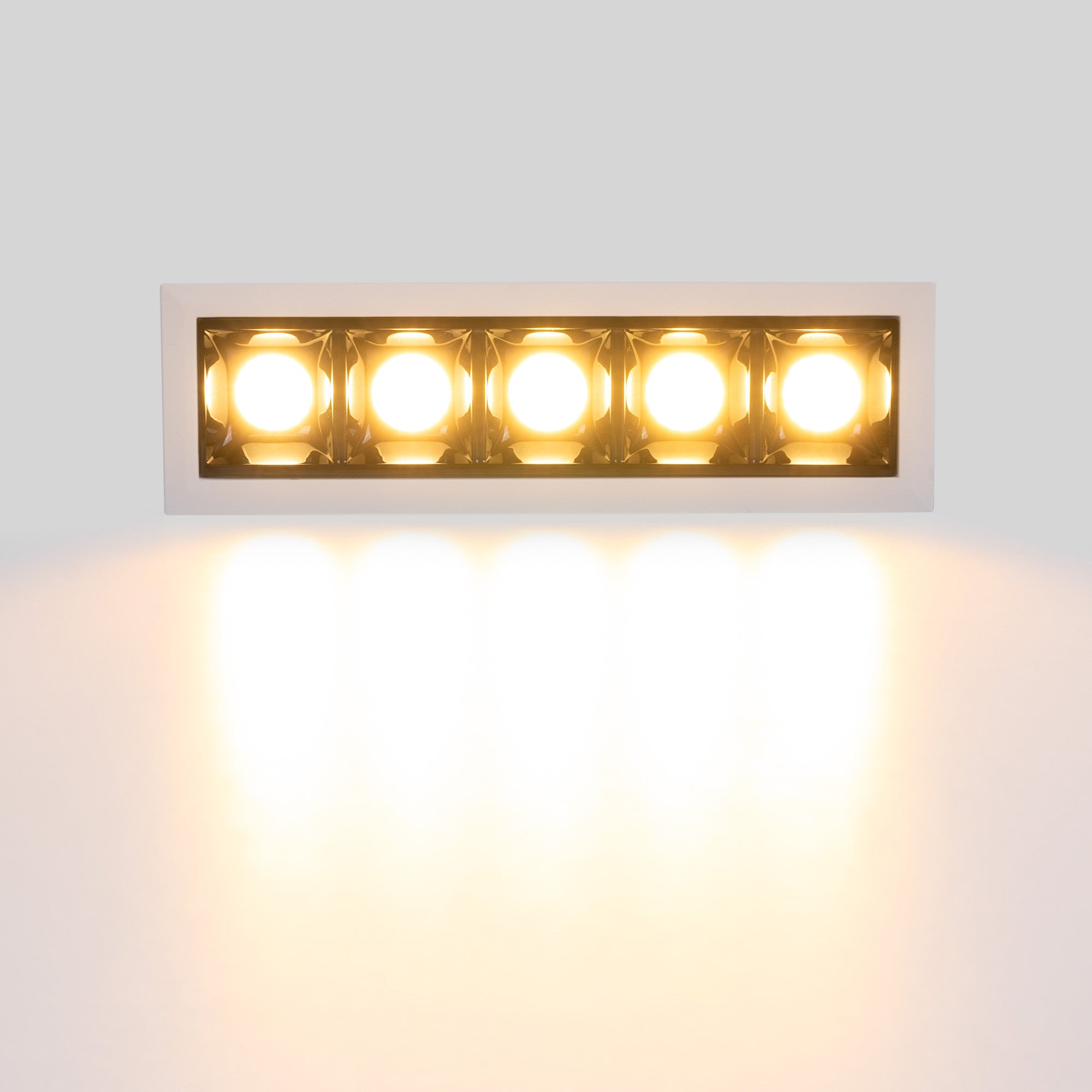 Foco lineal LED empotrable 10W - Chip OSRAM - UGR18 - CRI90