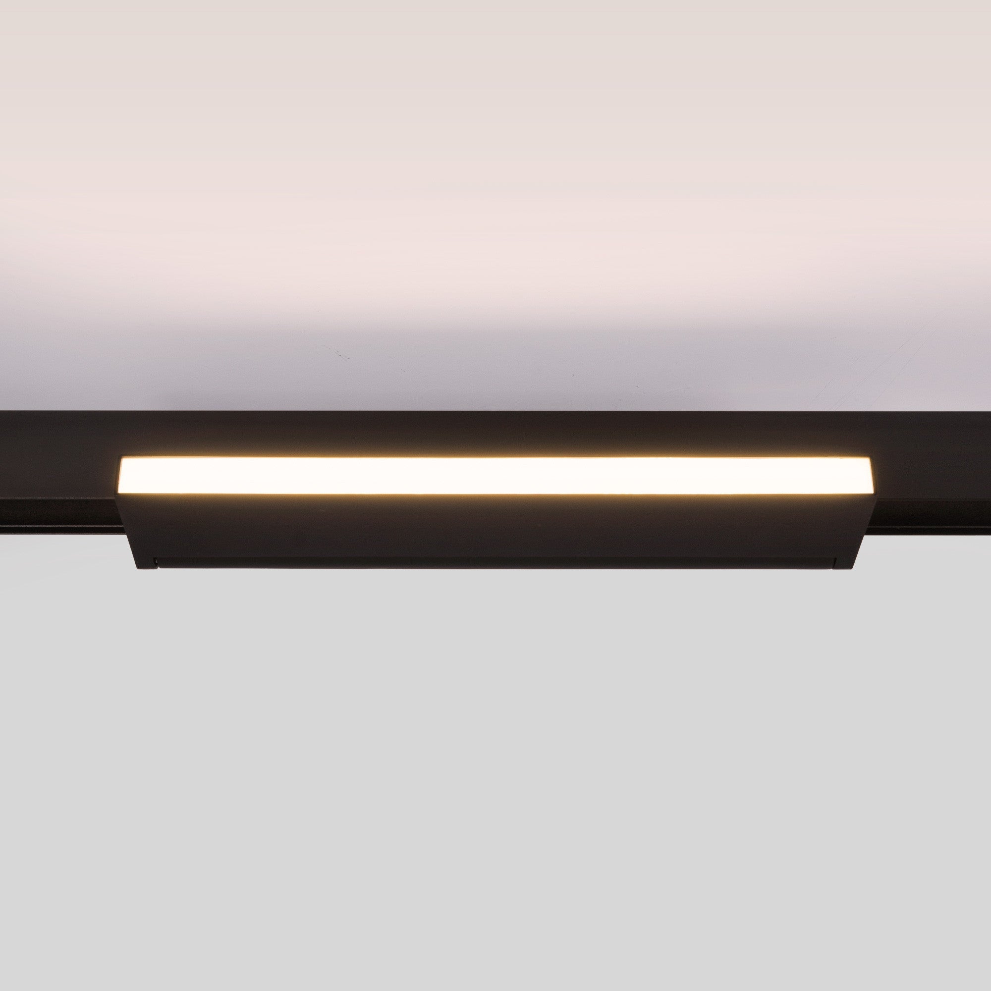 Foco lineal opal orientable carril magnético 48V CCT - 18W - DALI-2 regulable