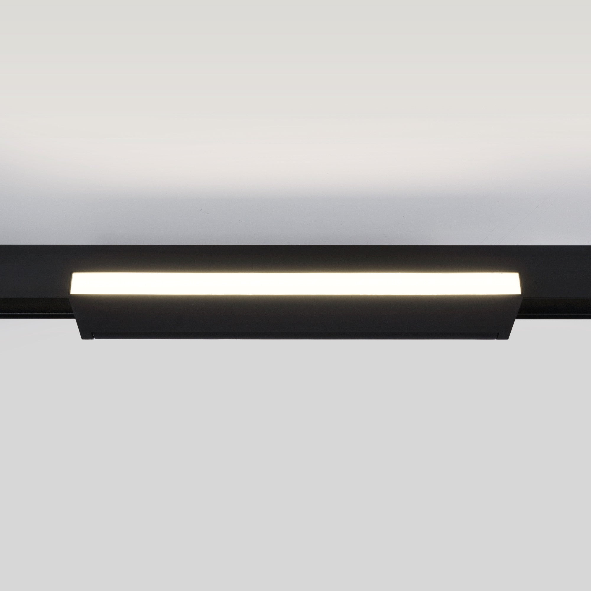 Foco lineal opal orientable carril magnético 48V CCT - 18W - DALI-2 regulable