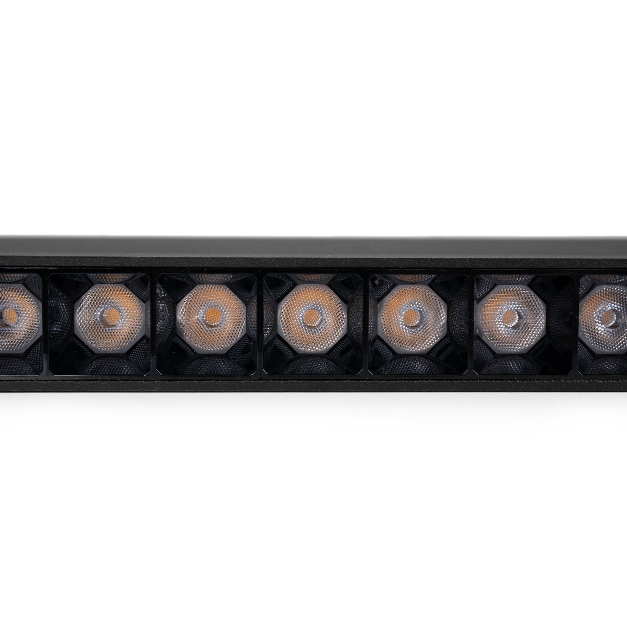 Foco lineal orientable para carril magnético 48V- 12W - Chip OSRAM  - UGR18
