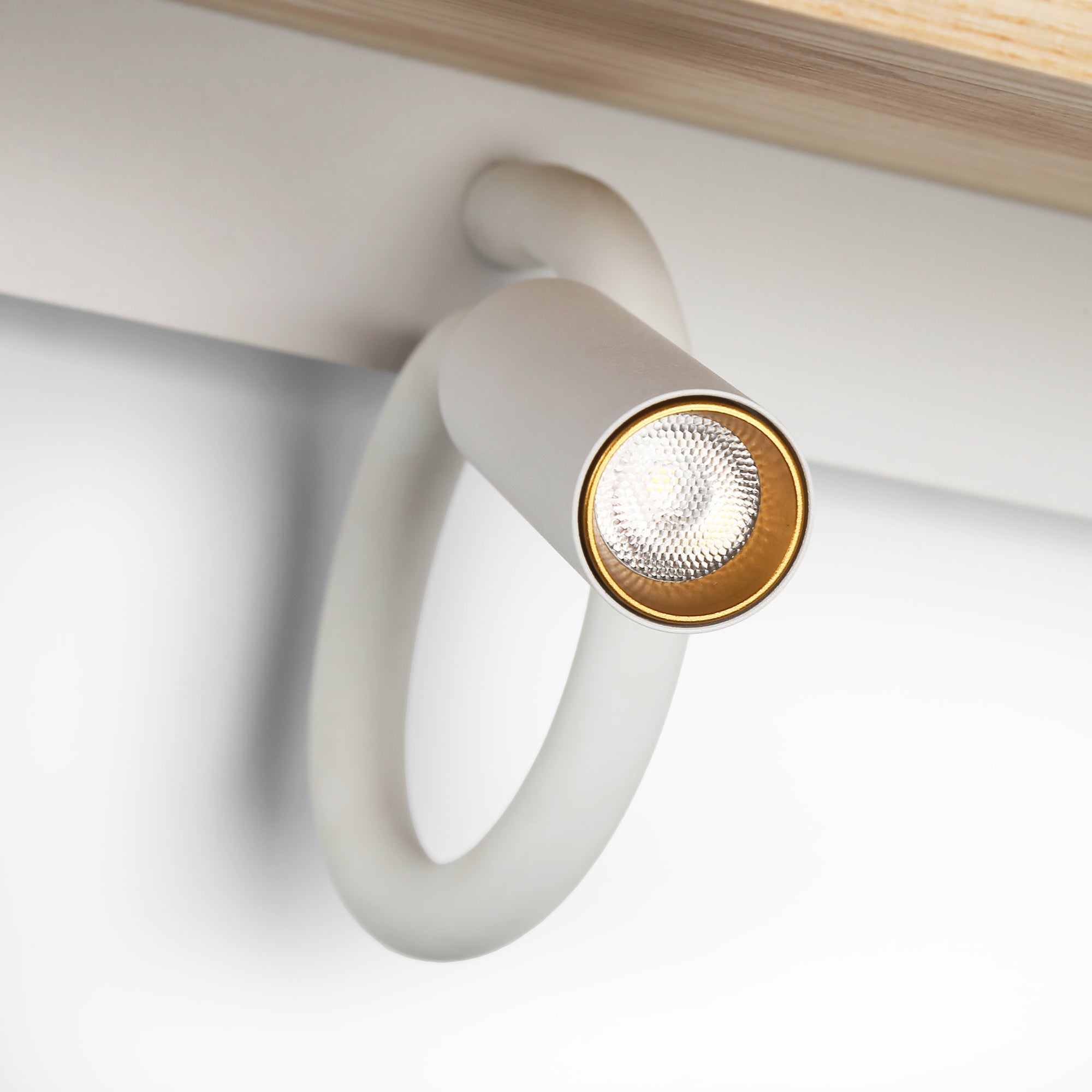 Aplique de pared para lectura "Artin USB + USBC" - Con foco LED orientable y puerto USB + USBC  - E27 + 3W