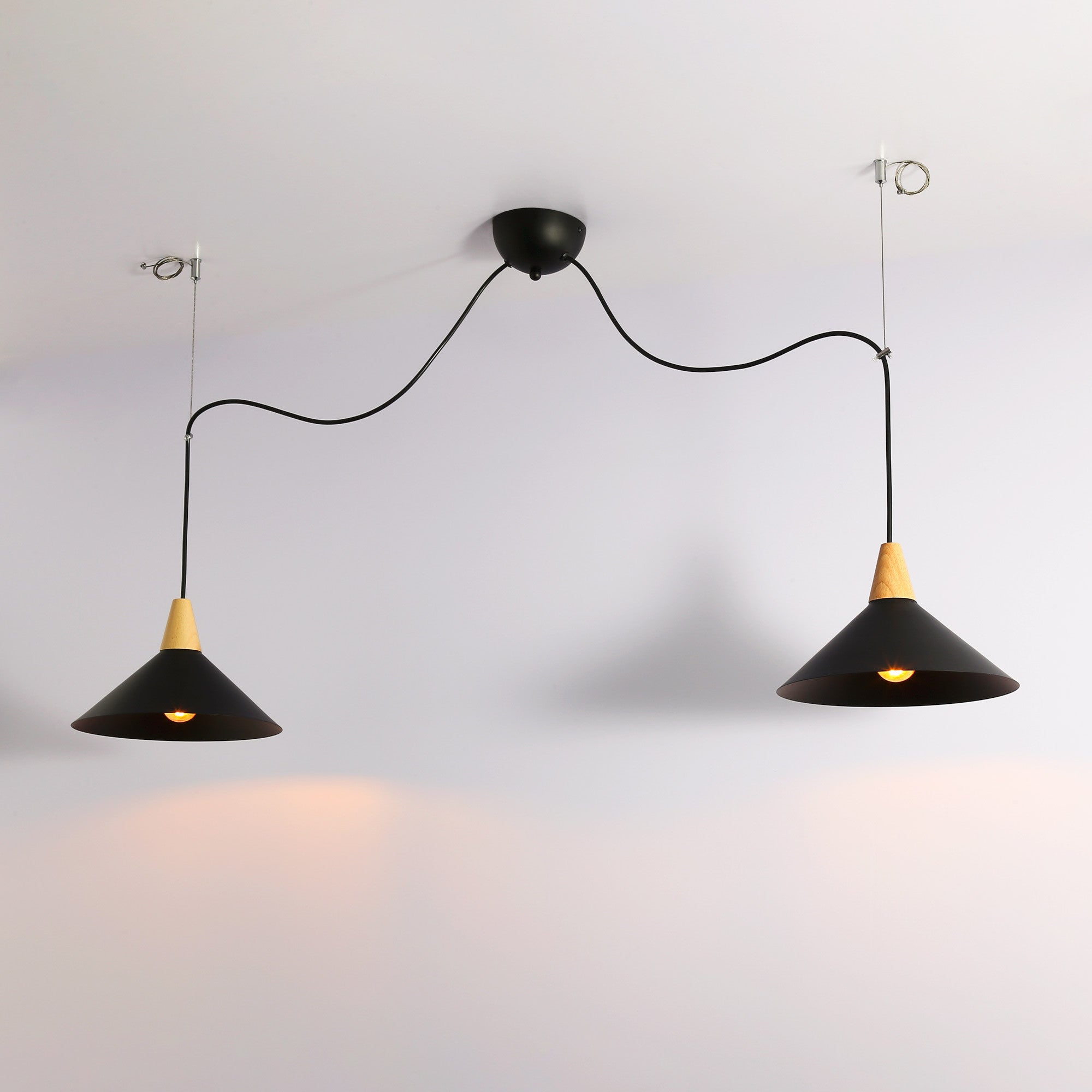 Lampara colgante doble metal y madera  "Selroom" - 2xE27