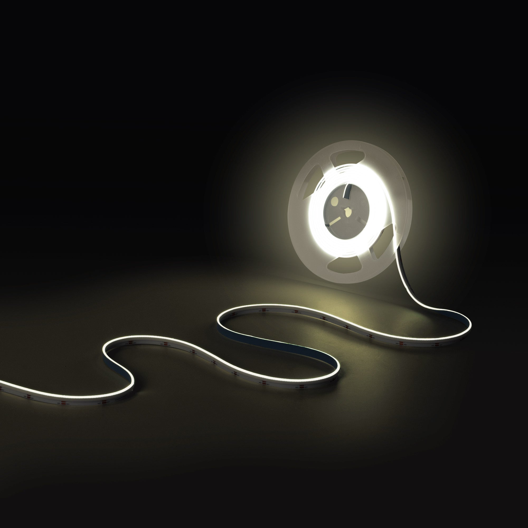 Tira LED COB 24V DC monocolor - Emisión lateral - 9W/m - 8mm - IP20 - Corte c/ 3cm - Rollo de 5 metros