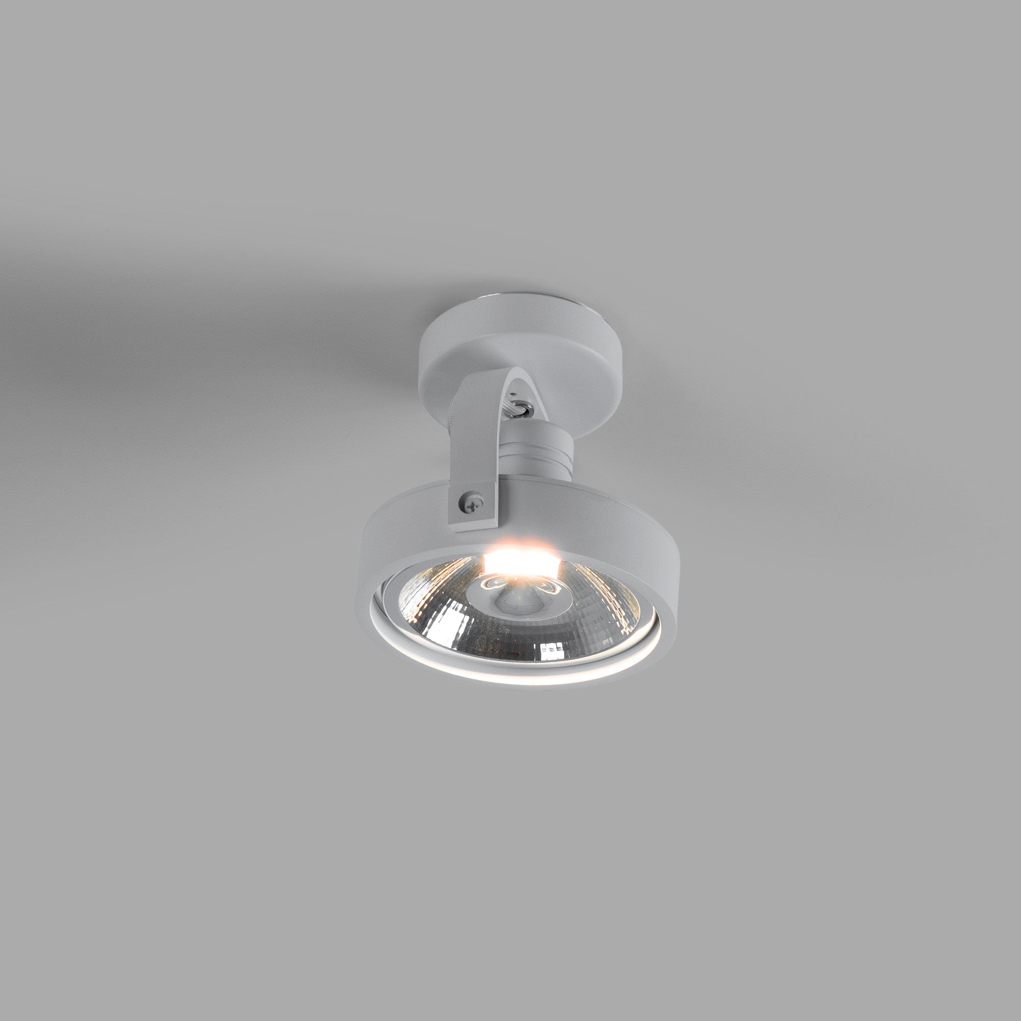 Foco de techo orientable "IRIS" + Bombilla AR111 GU10