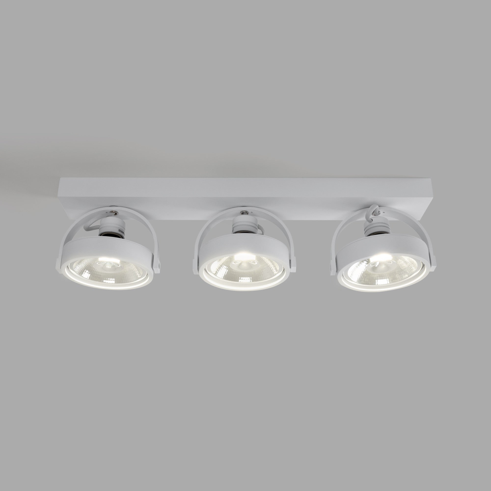 Foco de techo triple orientable "IRIS" + 3 bombillas AR111 GU10
