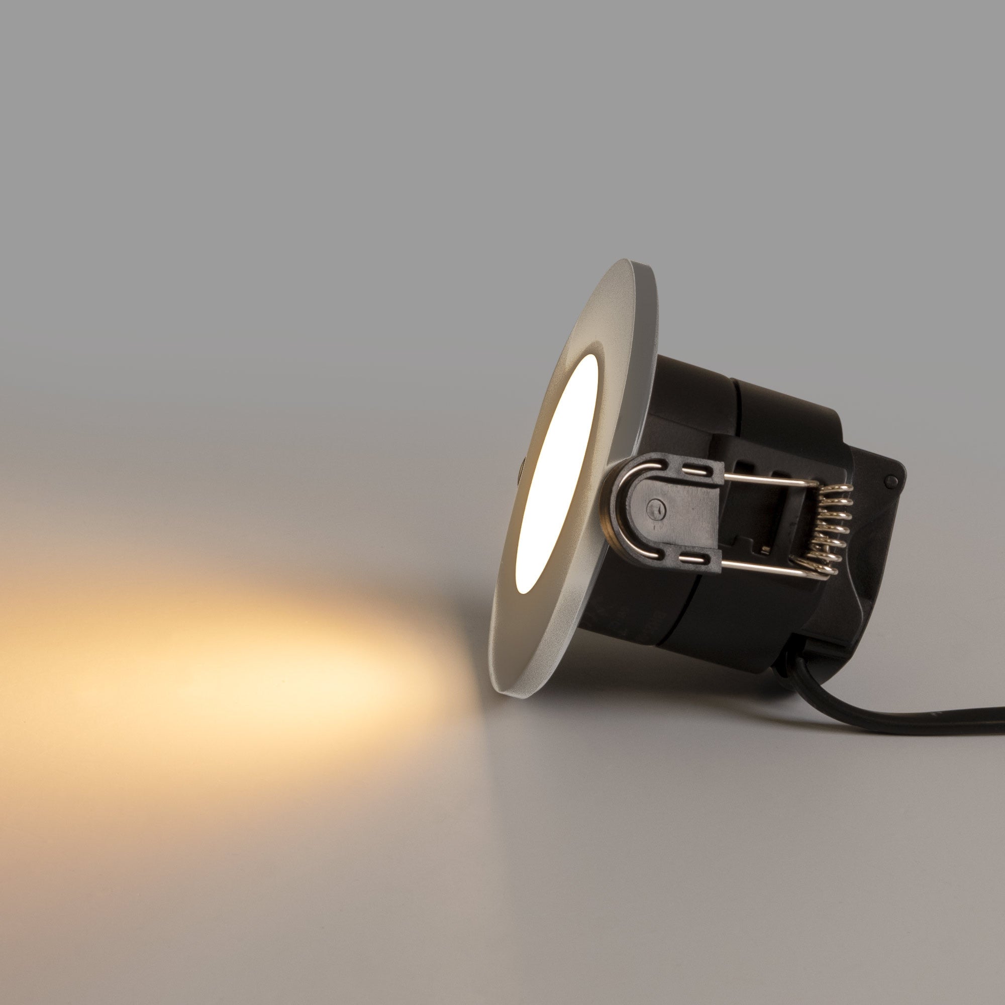 Downlight LED 6W CCT - TRIAC regulable - Corte Ø68mm - IP65