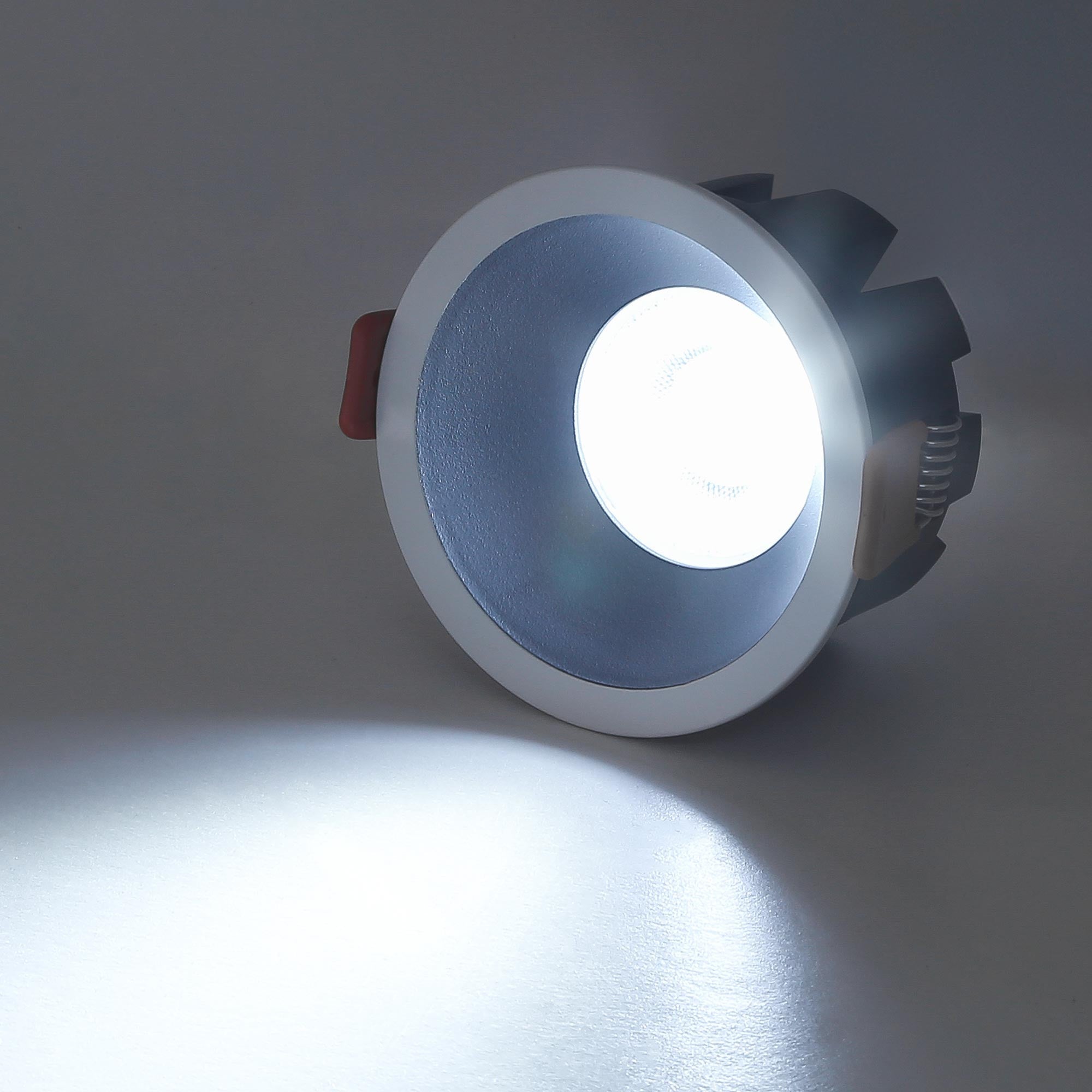 Downlight LED - 8W - CCT - Chip OSRAM - Corte Ø 75mm