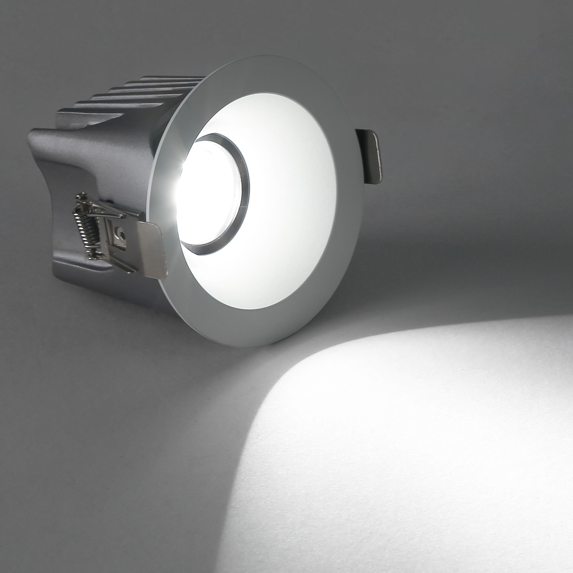 Downlight LED exterior 12W - CCT - Chip OSRAM - Driver PHILIPS - Corte Ø 75mm - IP54