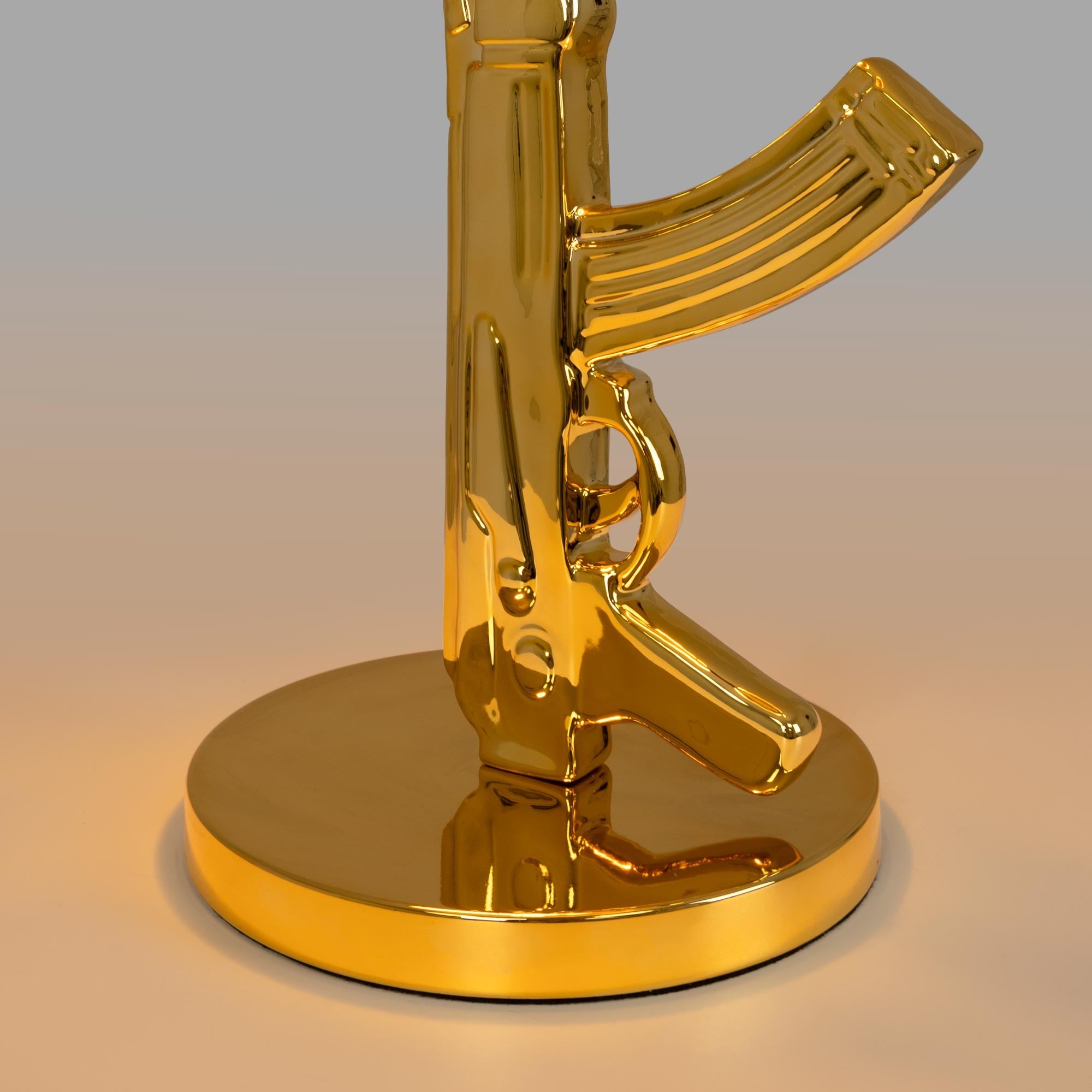 Lámpara de mesa diseño "AK-47" - E27