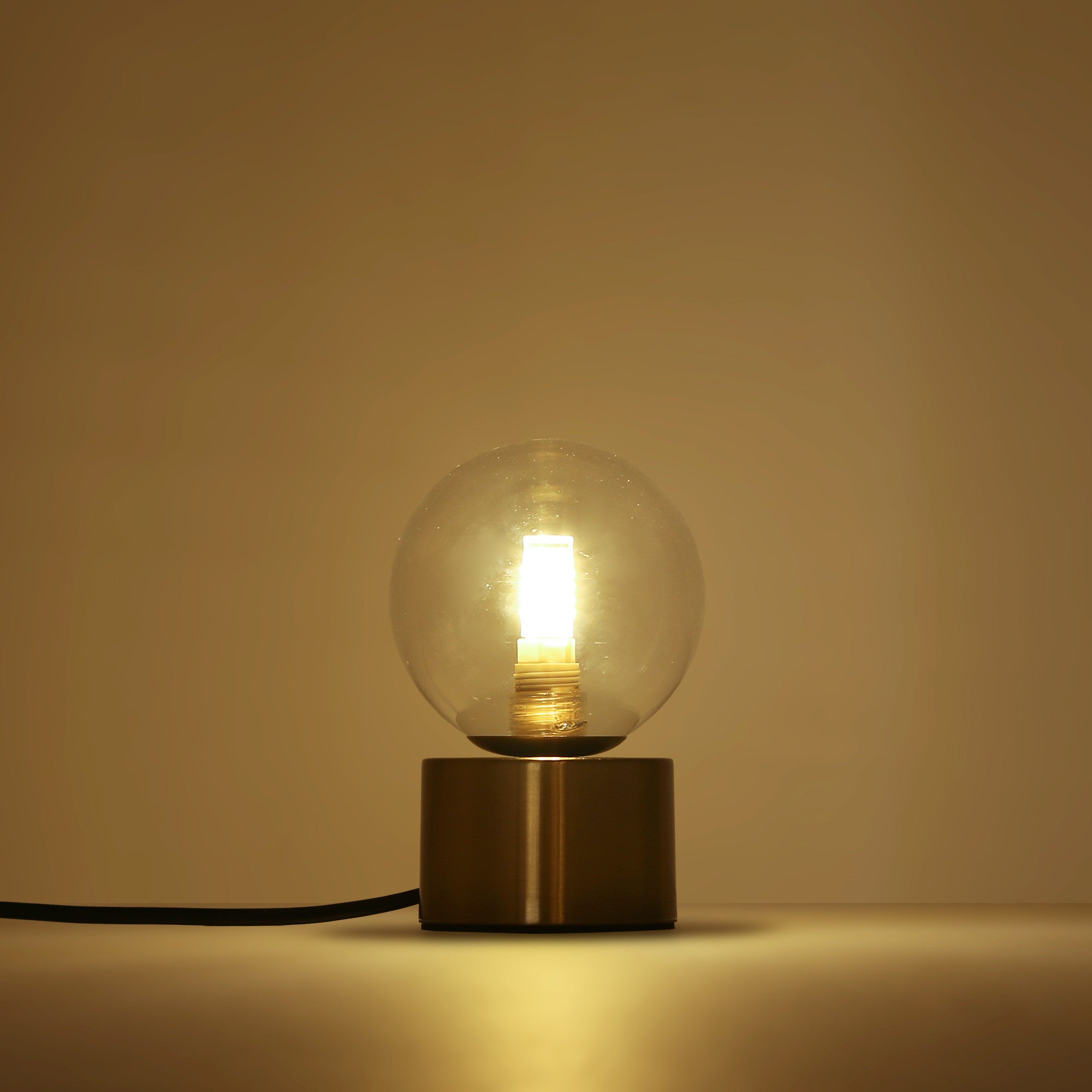 Lámpara de mesa con esfera de cristal "BASS" - G9