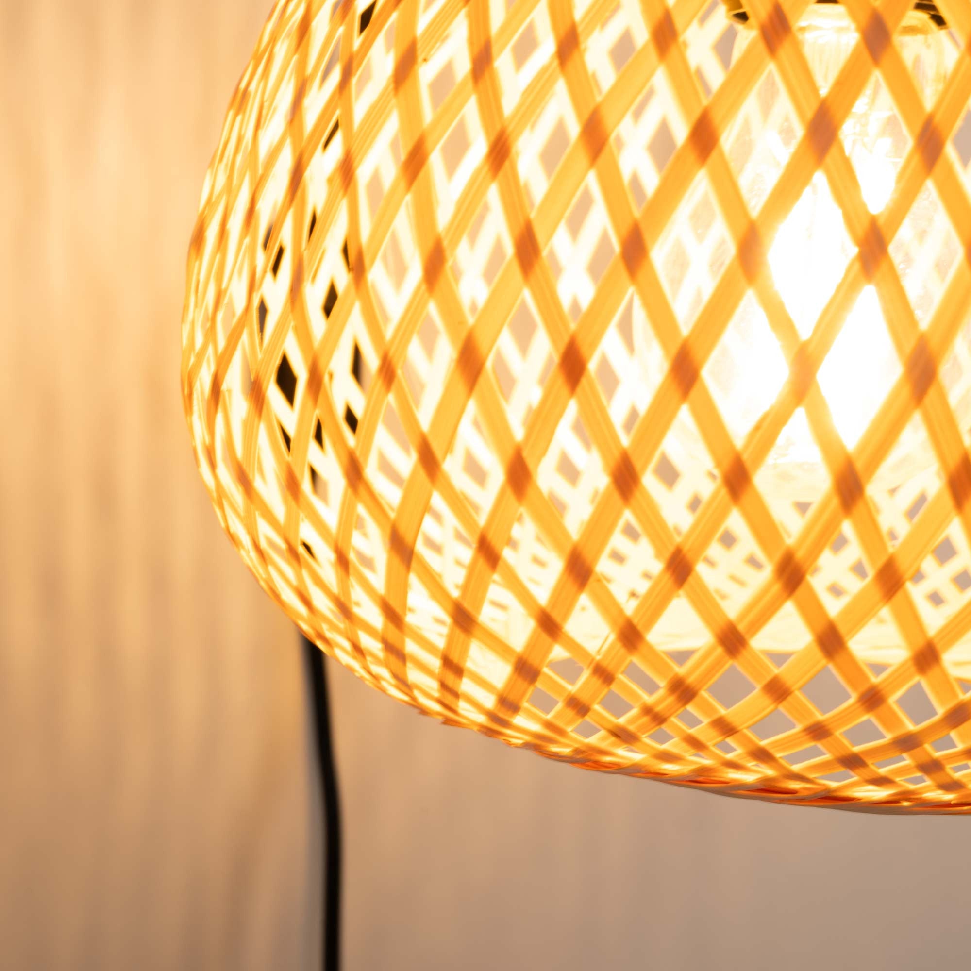 Aplique de pared de mimbre y madera "Phuket" - Con cable y enchufe - E27
