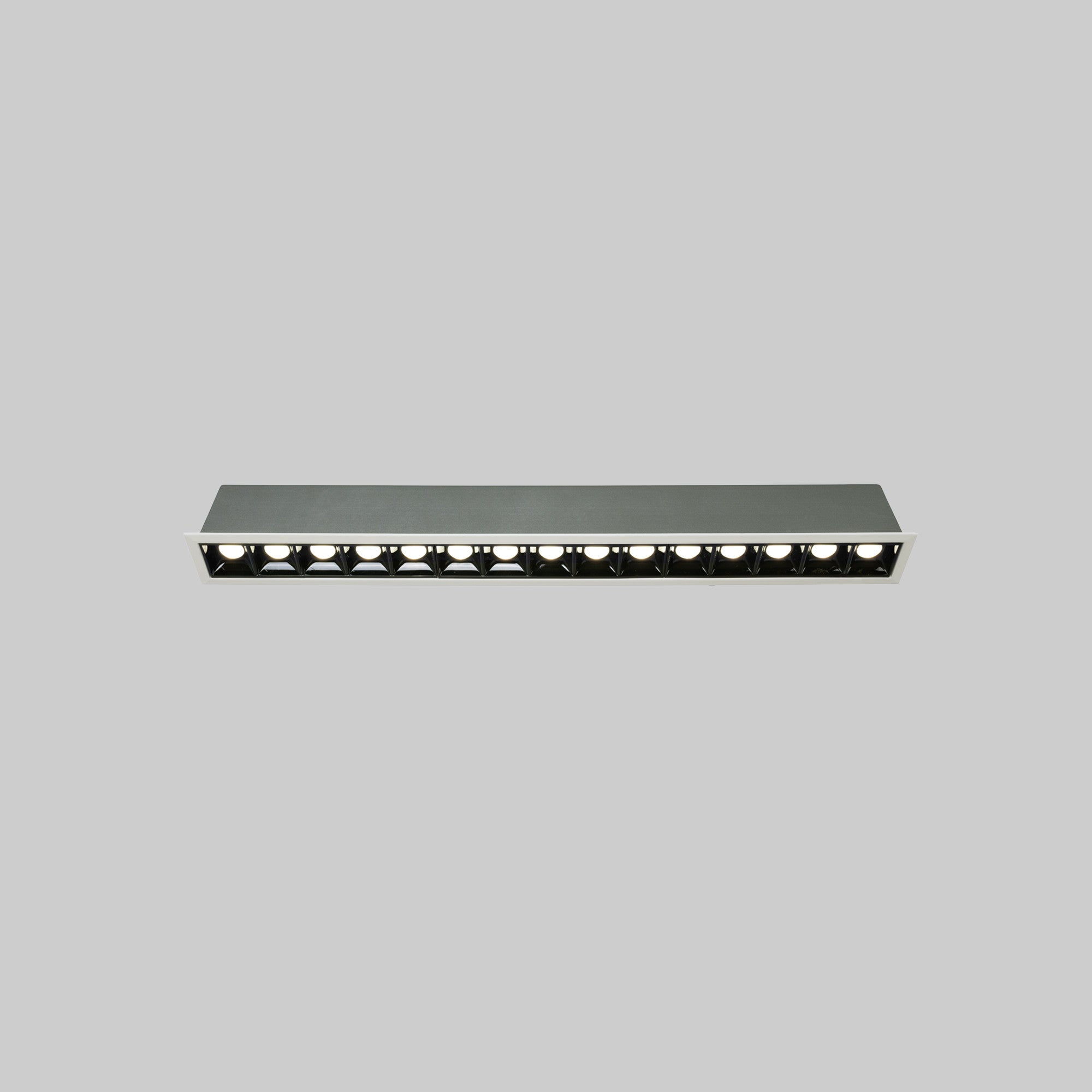 Foco lineal LED empotrable 30W - UGR18 - CRI90 - Chip OSRAM