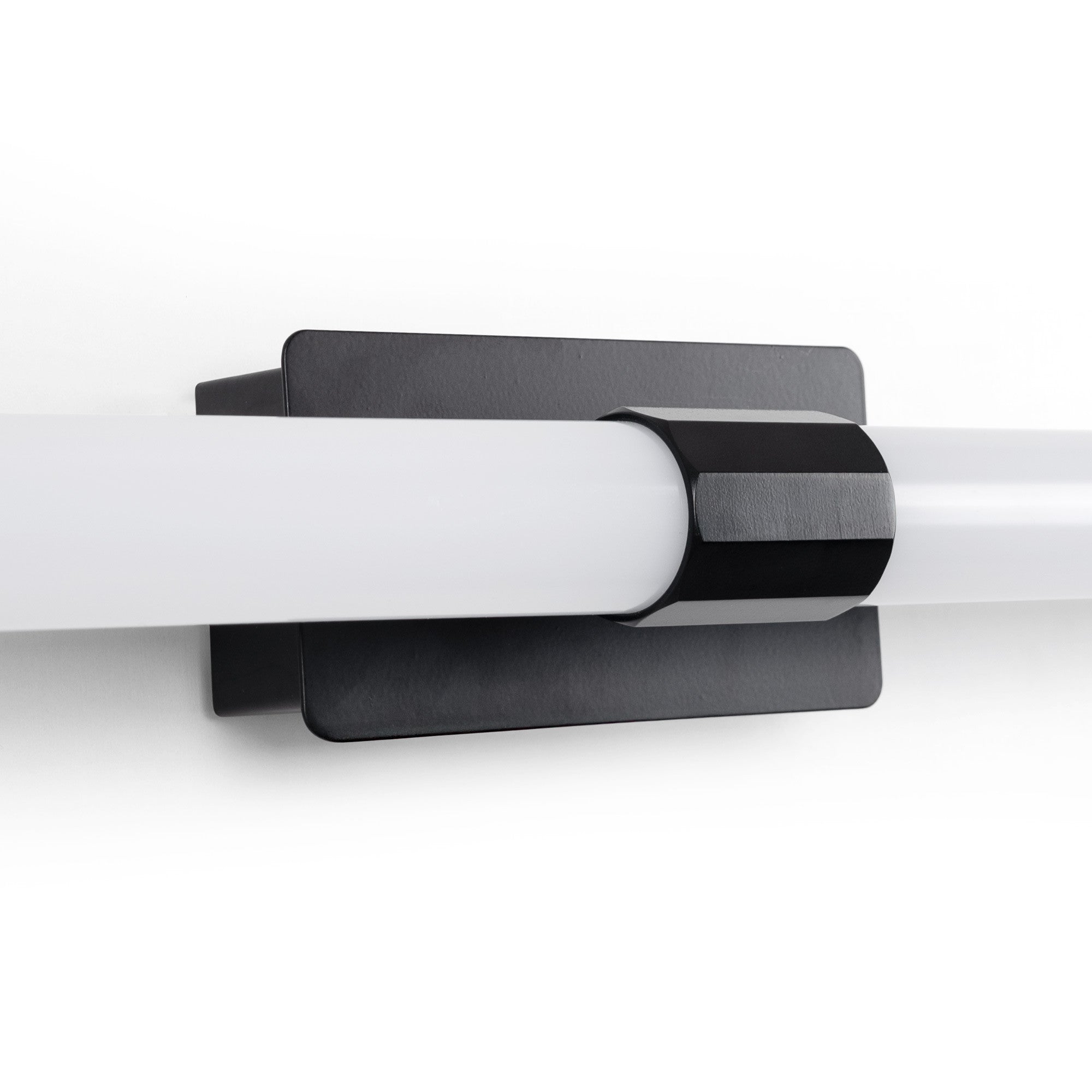 Aplique LED tubular para baño - 8W - IP44 - 60cm