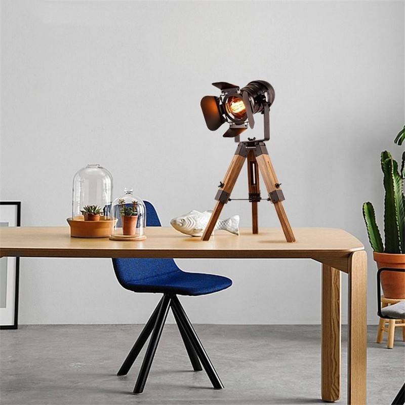 Lámpara de mesa vintage con trípode "Cinema Mini"