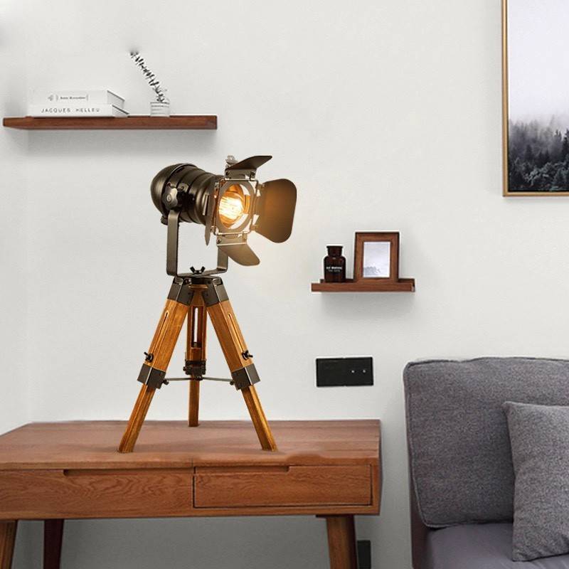 Lámpara de mesa vintage con trípode "Cinema Mini"