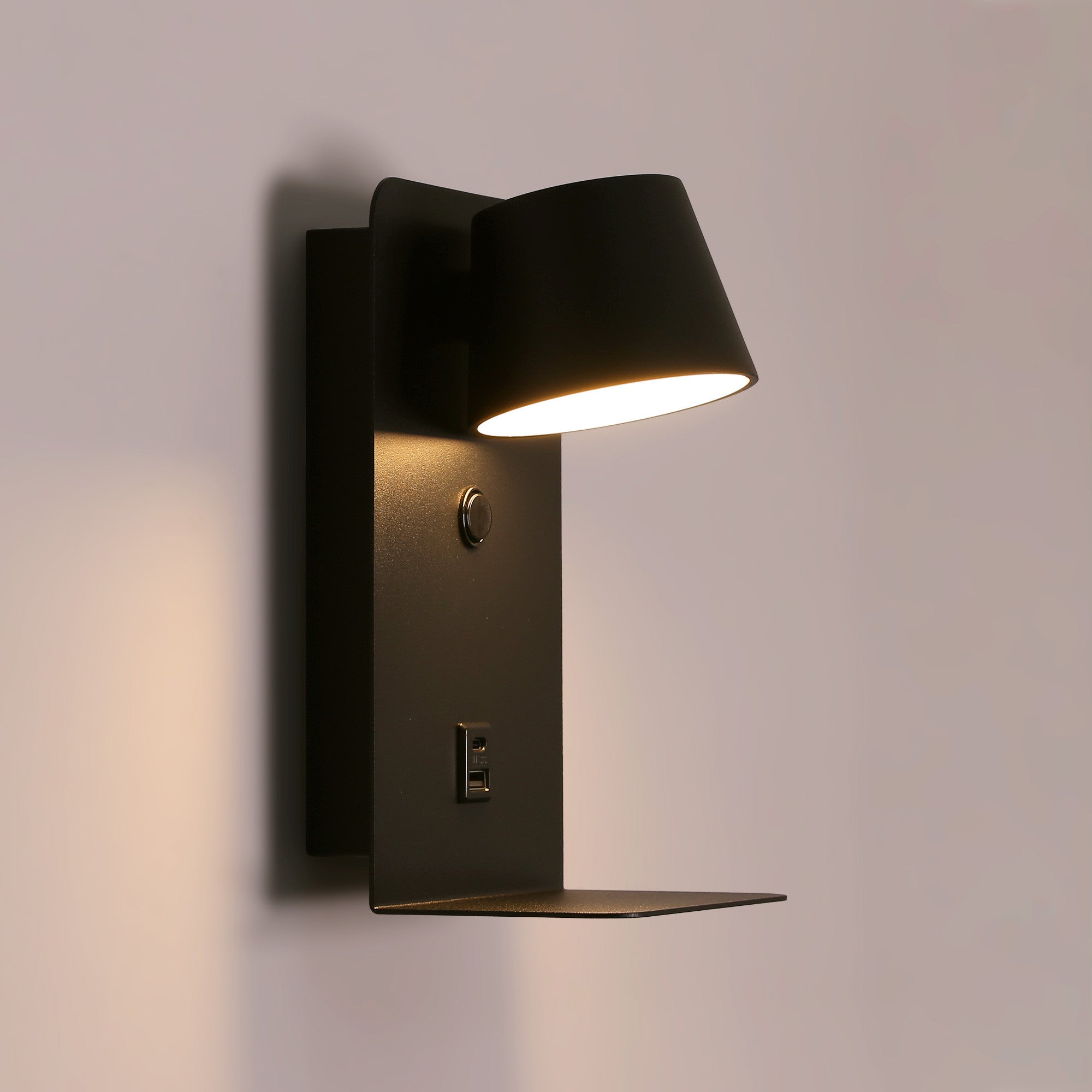 Aplique de pared para lectura "BASKOP" - Puerto USB + USB-C - 6W