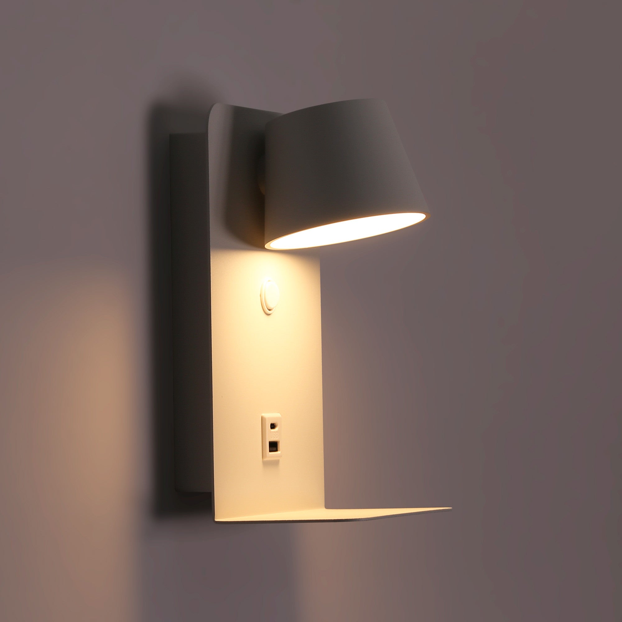 Aplique de pared para lectura "BASKOP" - Puerto USB + USB-C - 6W