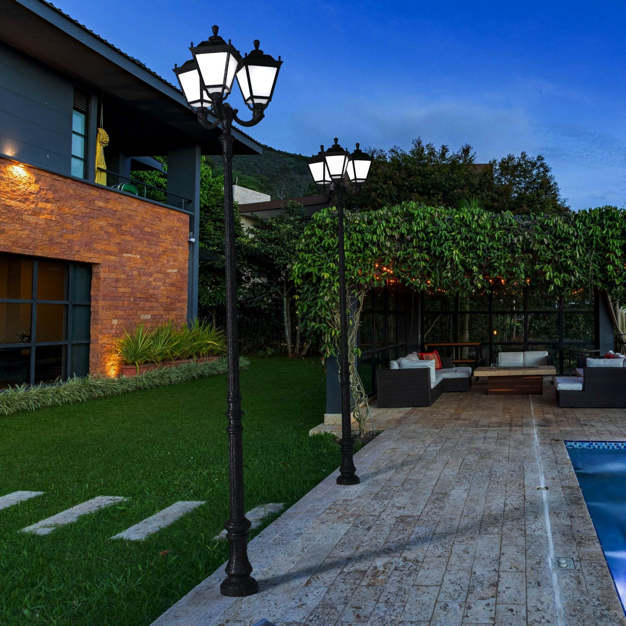 Poste de luz exterior Triple Farola "TOBIA" Fumagalli - CCT - 3 x 30W - 8 opciones - E27