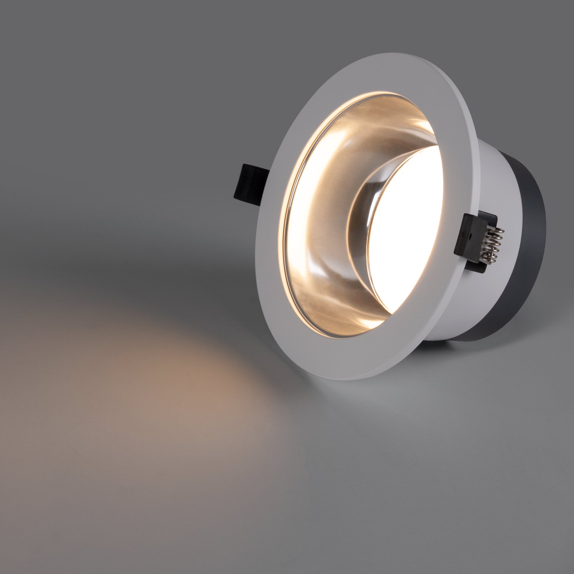 Downlight LED IP44 potencia ajustable 10W/15W/20W - CCT - 100lm/W - Corte Ø 150mm