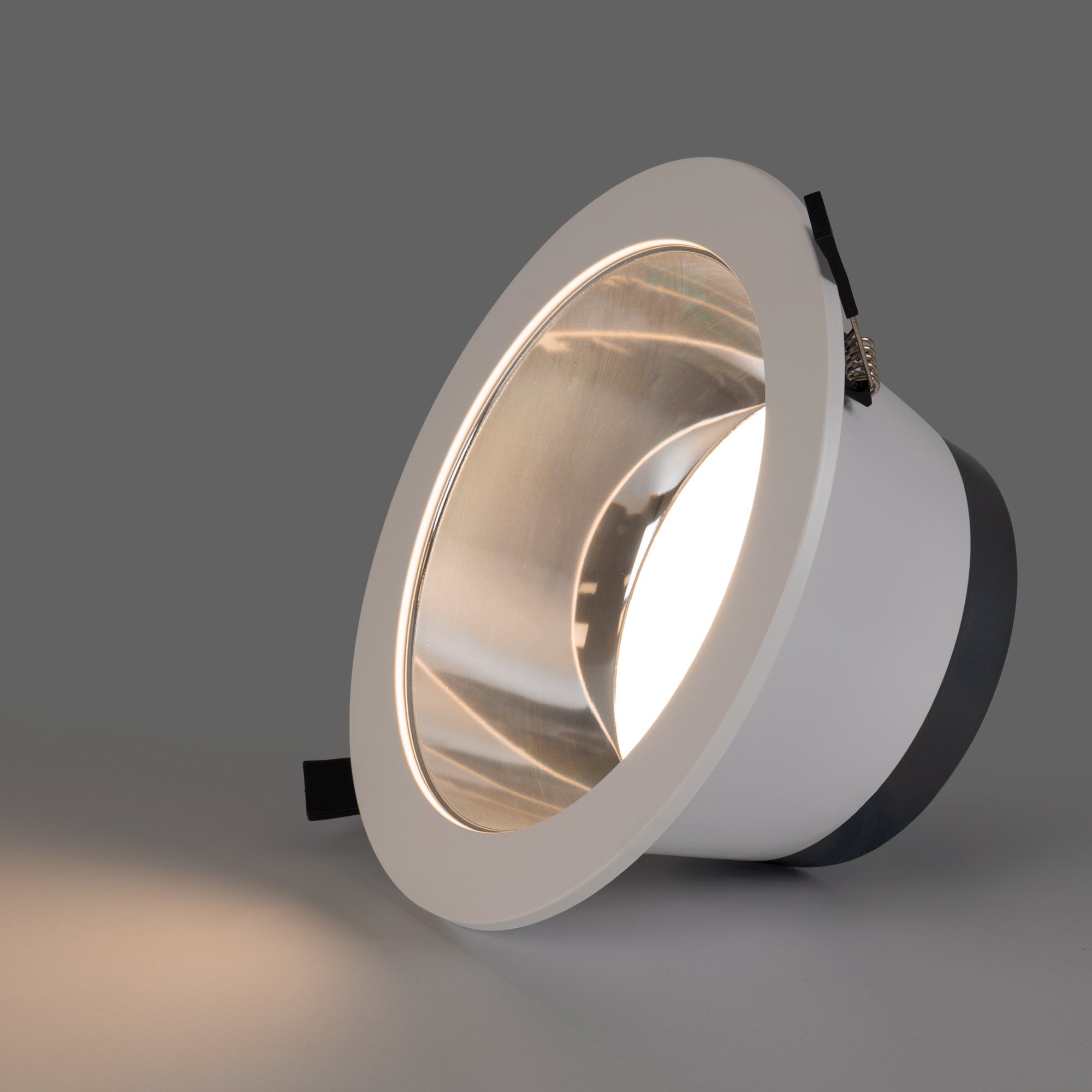 Downlight LED IP44 potencia ajustable 20W/25W/30W - CCT - 100lm/W - Corte Ø 200mm