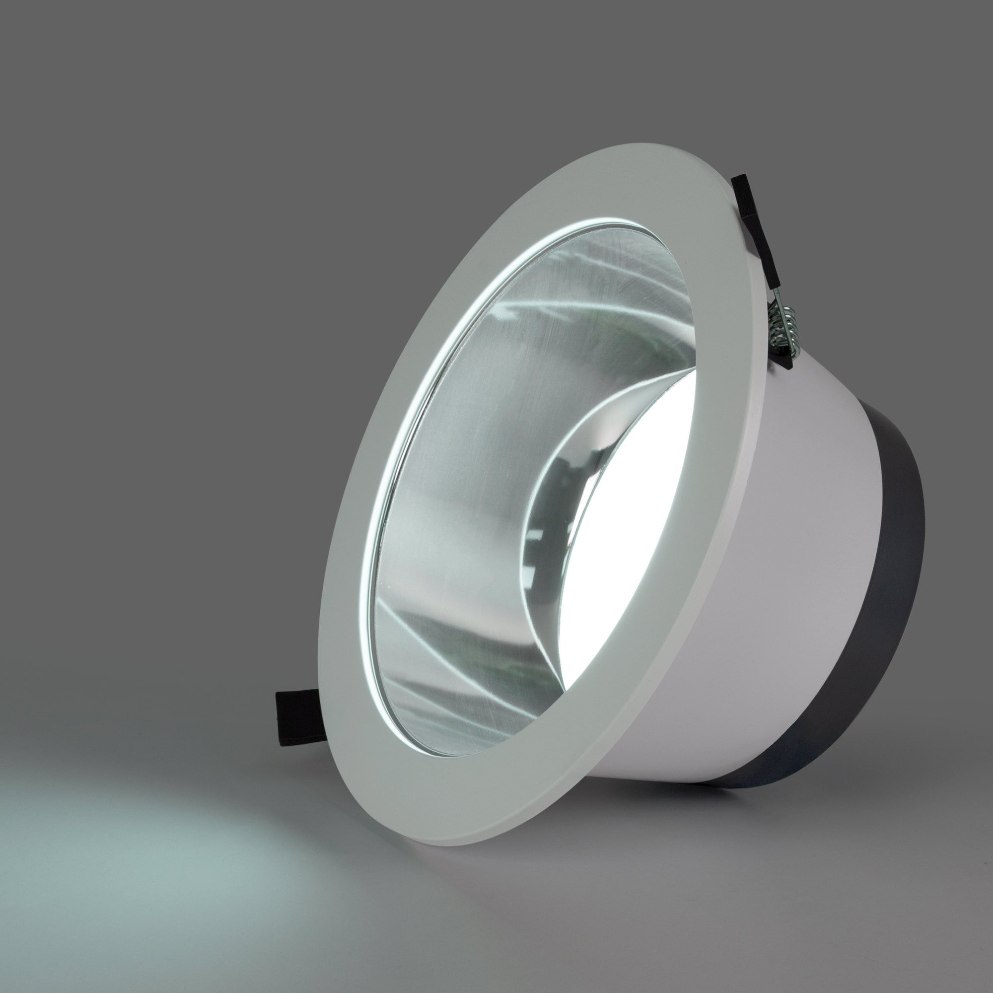 Downlight LED IP44 potencia ajustable 20W/25W/30W - CCT - 100lm/W - Corte Ø 200mm