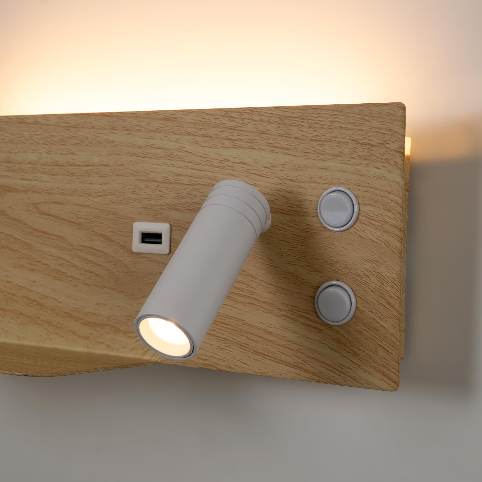 Aplique de pared para lectura con puerto USB "Kerta" - Iluminación doble - 3W+7W