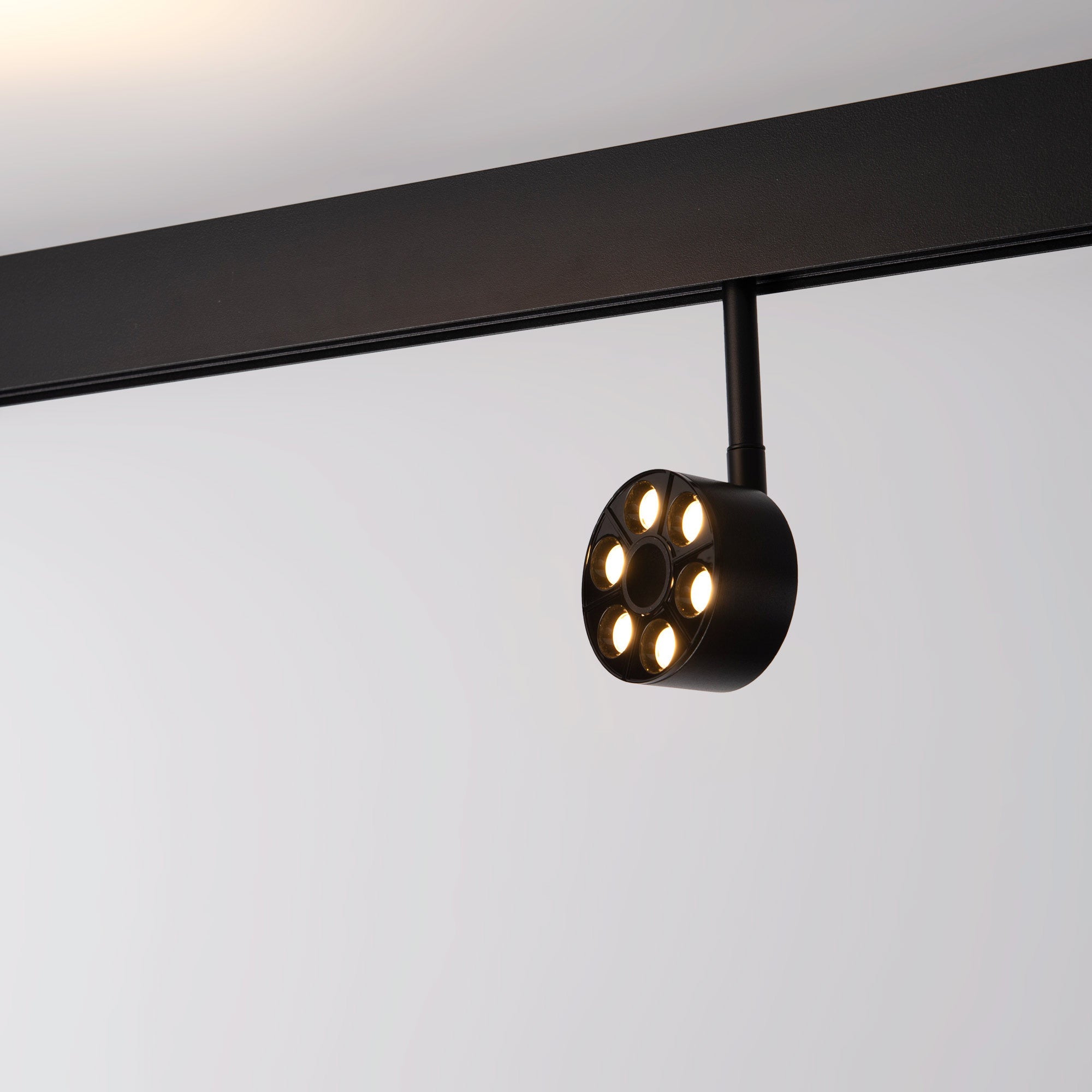 Luminaria circular LED para carril magnético 48V - Ø7cm - 6W - CRI90 - UGR18 - OSRAM
