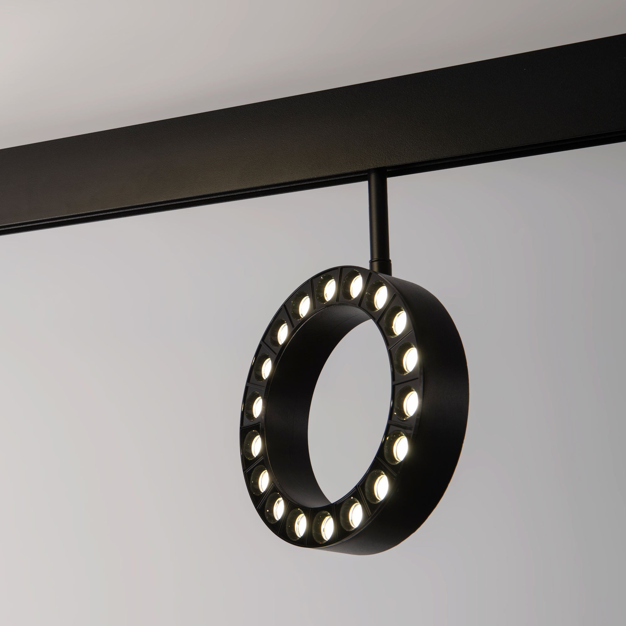 Luminaria circular LED para carril magnético 48V - Ø16cm - 18W - CRI90 - UGR18 - OSRAM
