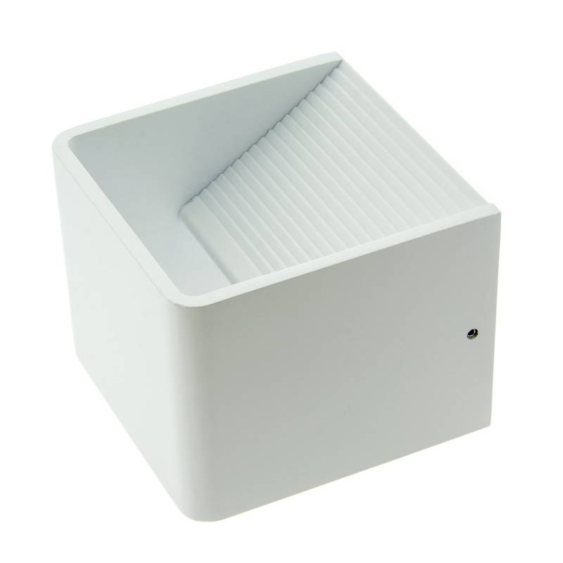Aplique de pared LED "KUUTIO" 6W 529 lumens