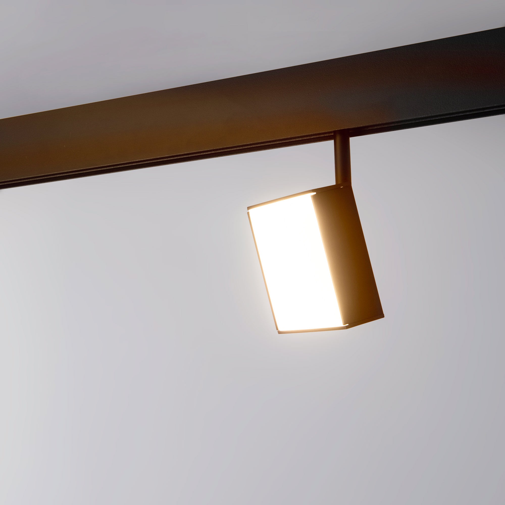 Luminaria cuadrada LED para carril magnético 48V - 9W - CRI90 - Chip OSRAM